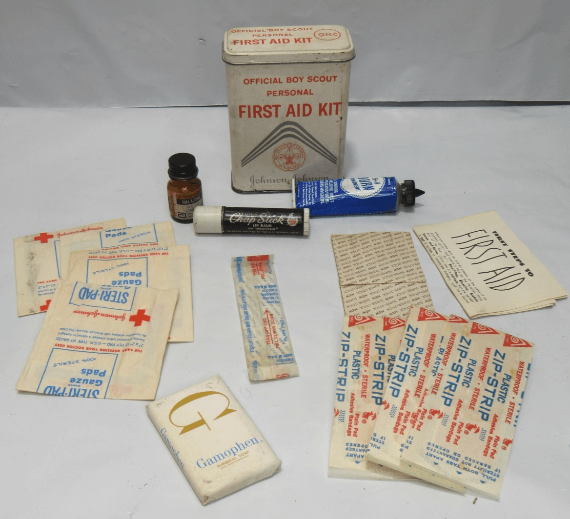 Johnson & Johnson Official Boy Scout Personal First Aid Kit w/Contents T45JJ