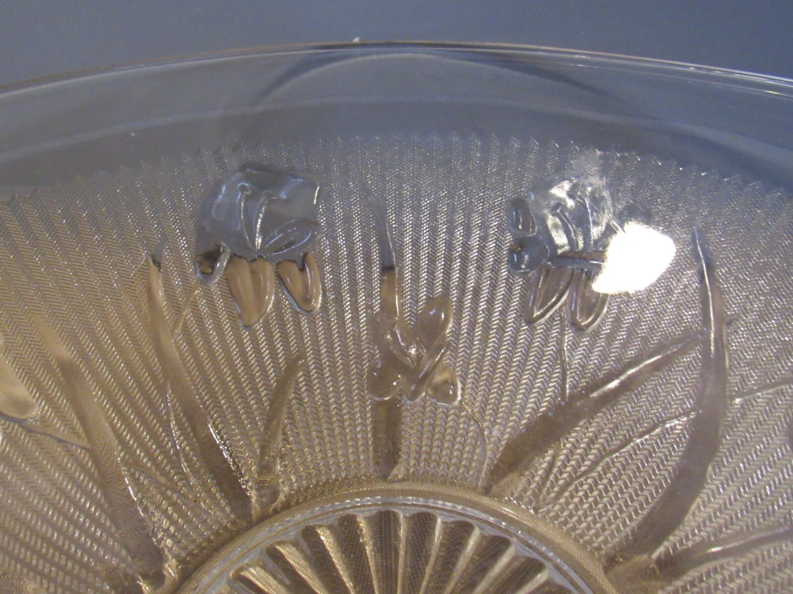 Jeannette Glass Company Iris and Herringbone Bowl 11" Non Ruffled/Fluted W50S - Thumbnail 2