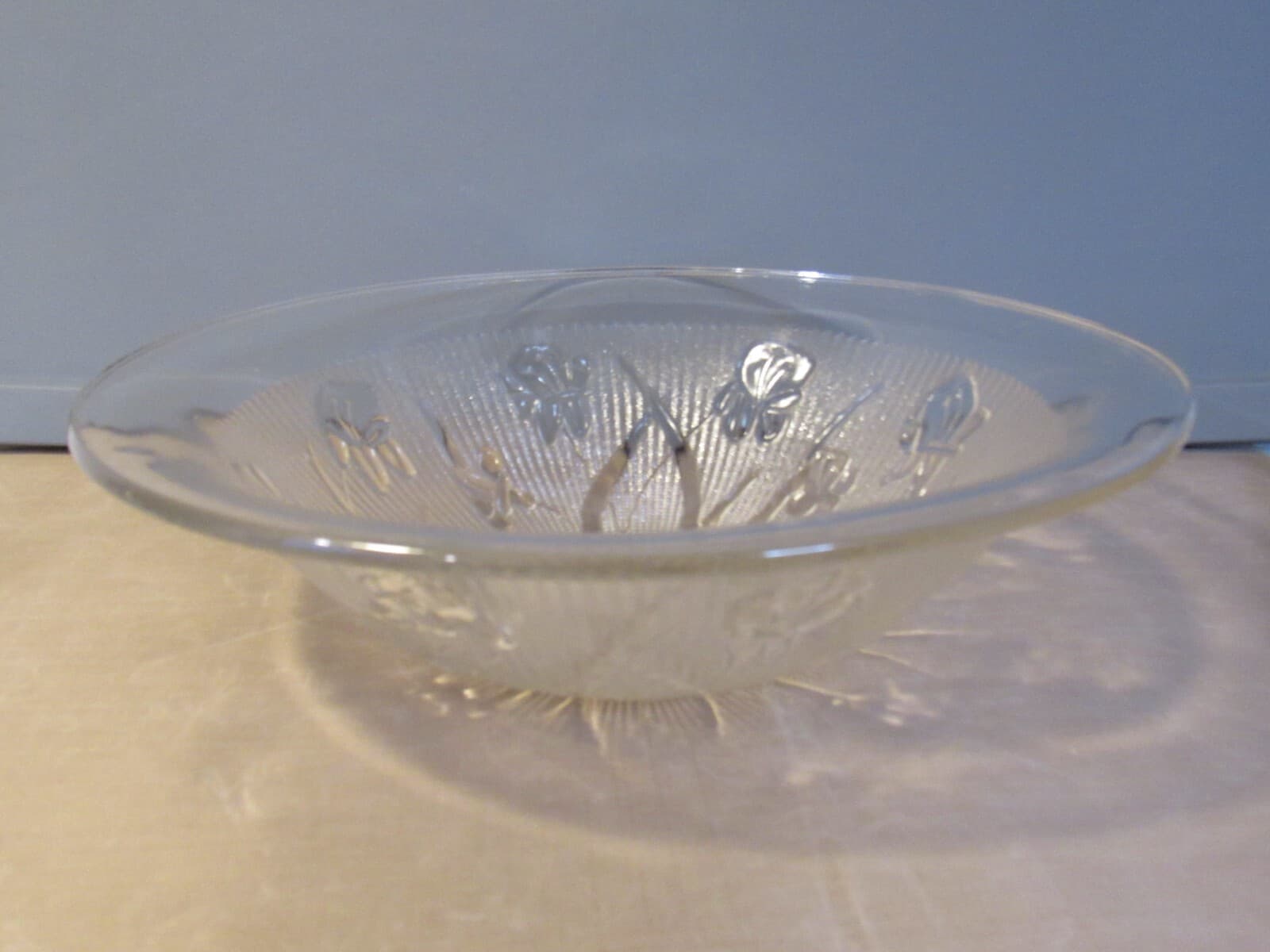 Jeannette Glass Company Iris and Herringbone Bowl 11" Non Ruffled/Fluted W50S - Thumbnail 4