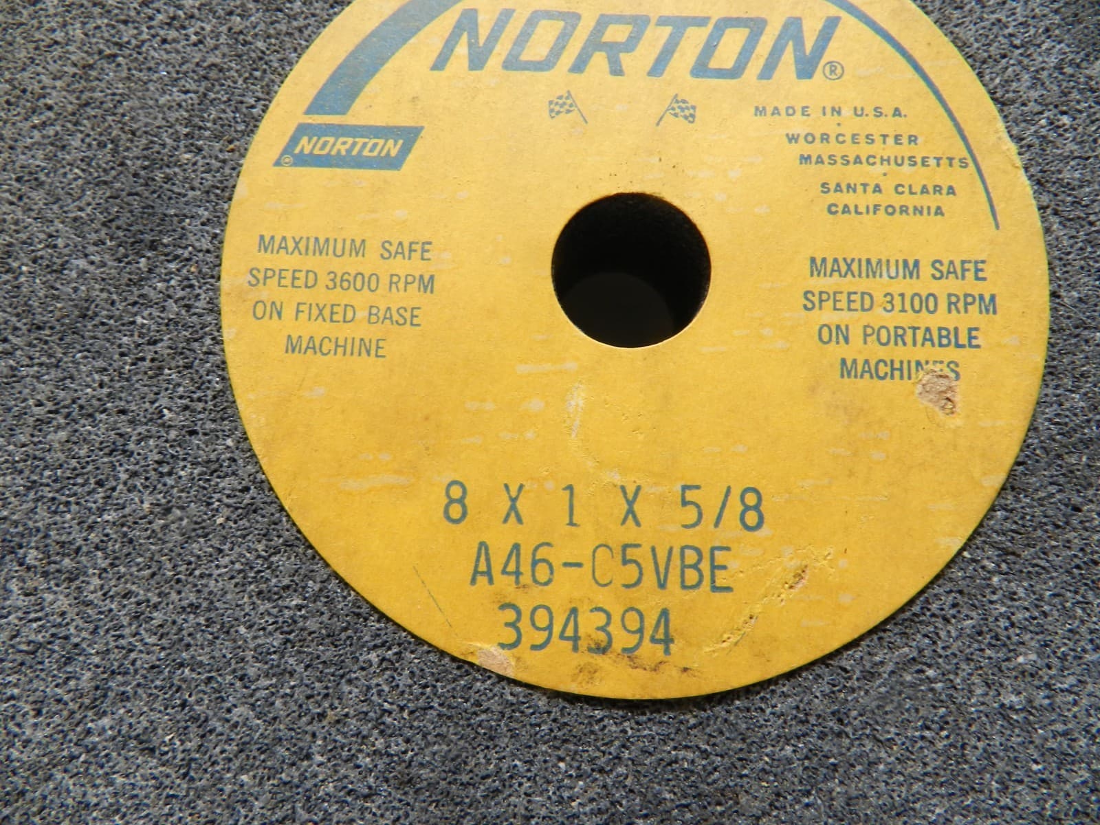 Norton 8"x1"x5/8" 32A36 Grinding Wheel New Old Stock A46-C5VBE 3600 RPM #H32J - Thumbnail 2