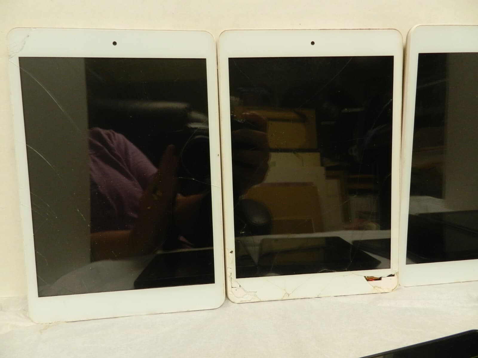 8 Pc Tablet Lot RCA ONN Nuvision Samsung Cracked Screens (K30) - Thumbnail 2