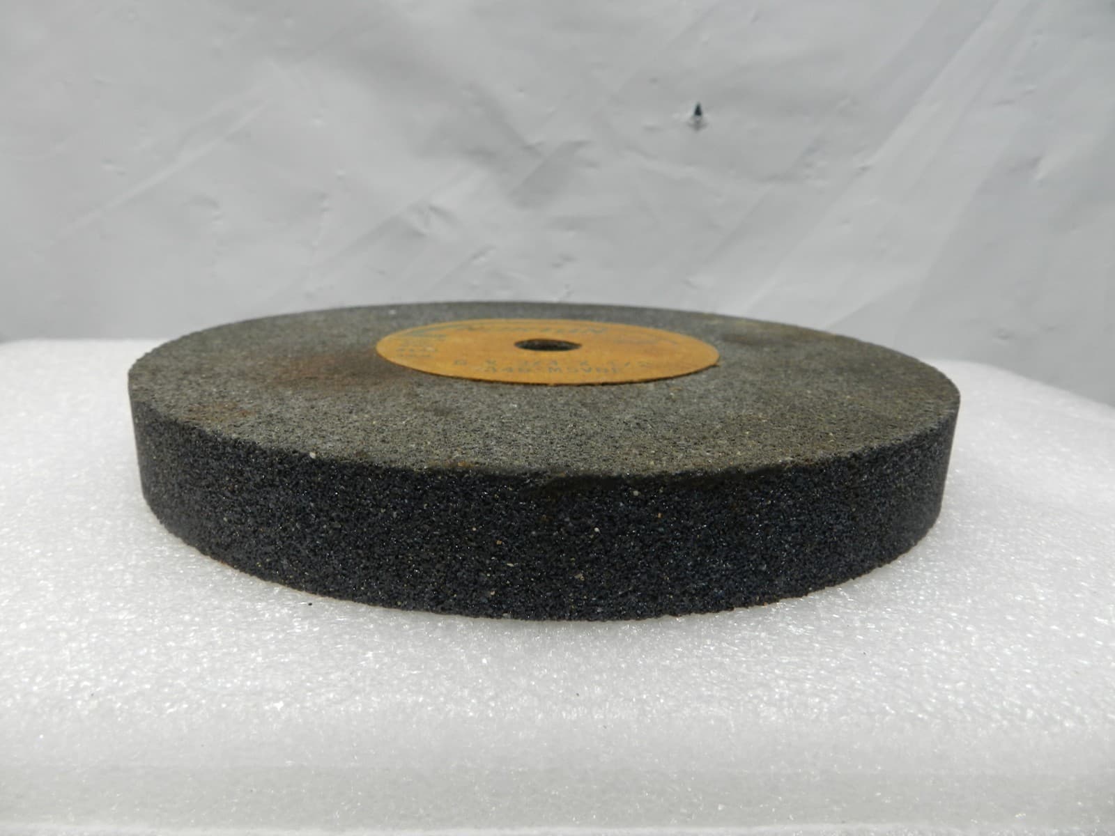 Norton 6"x3/4"x1/2" Grinding Wheel New Old Stock A46-M5VBE 4140 RPM #H33J - Thumbnail 3