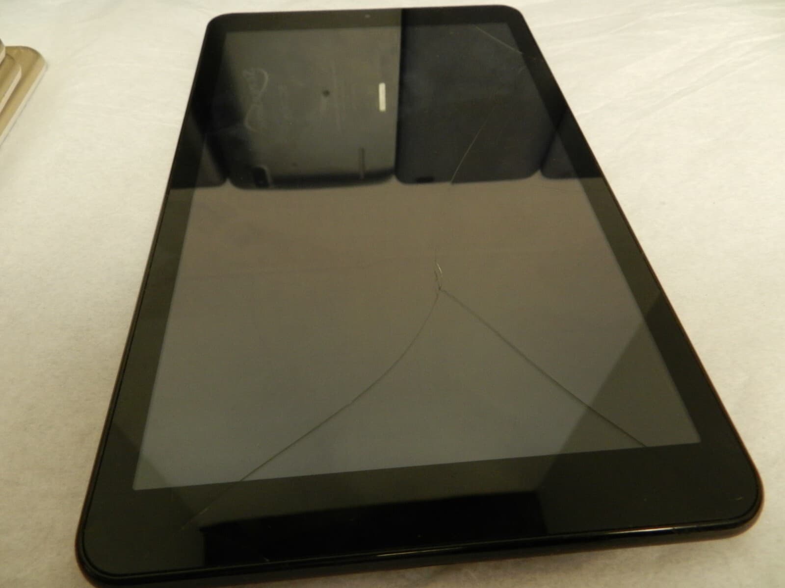8 Pc Tablet Lot RCA ONN Nuvision Samsung Cracked Screens (K30) - Thumbnail 10