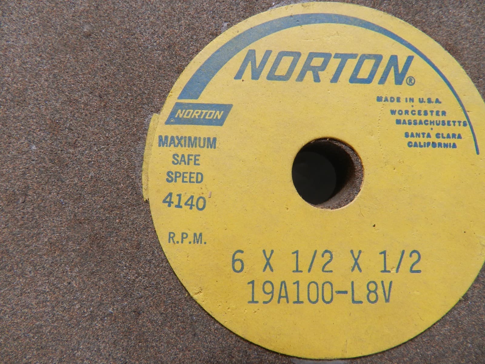 Norton 6"x1/2"x1/2" Grinding Wheel New Old Stock 19A100-L8V 4140 RPM #H34J - Thumbnail 3