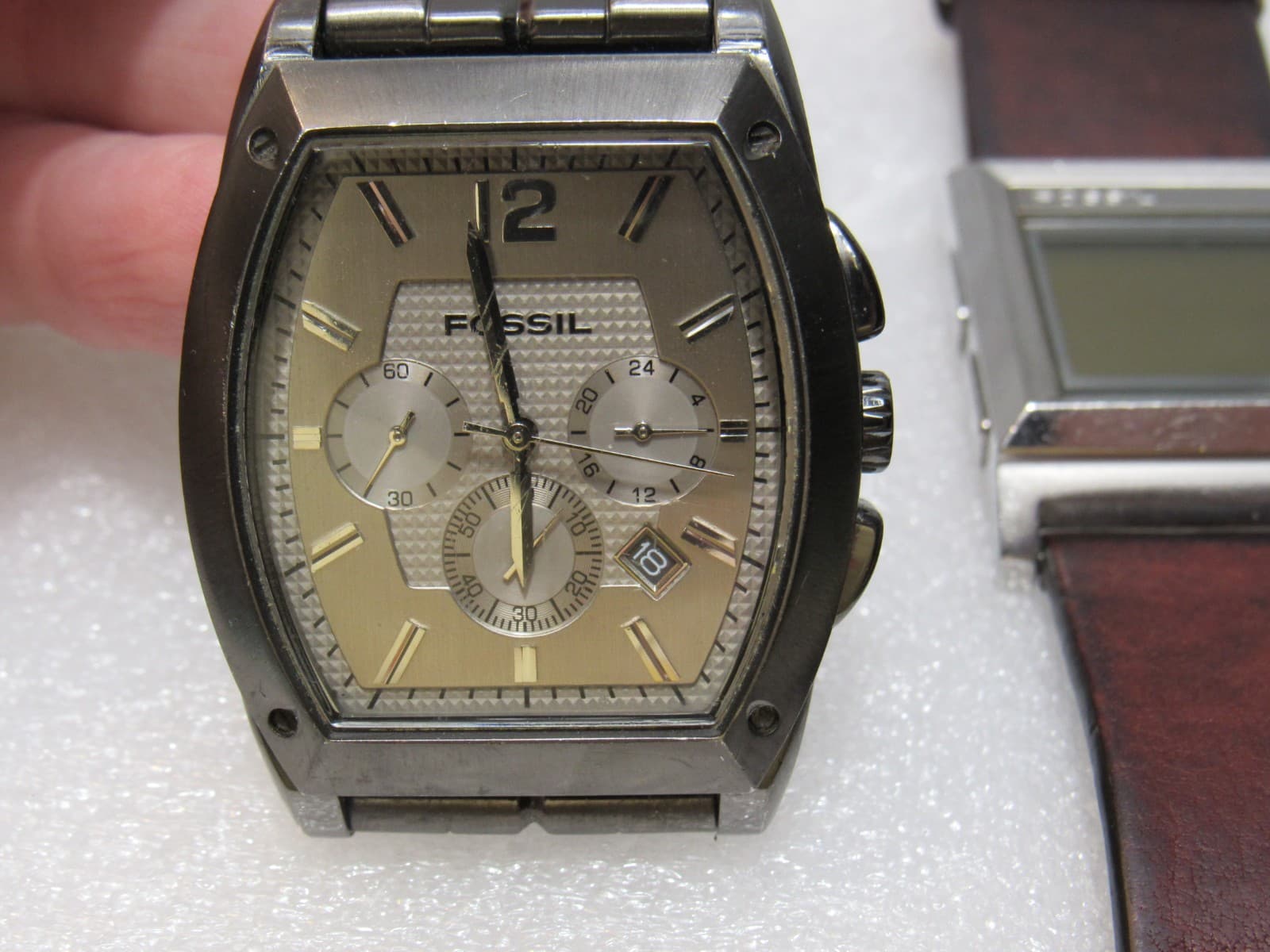 5 Vintage Mens Fossil / Seiko Wrist Watch Lot FS-4531 FS-4251 JR-9304 (i95j) - Thumbnail 5