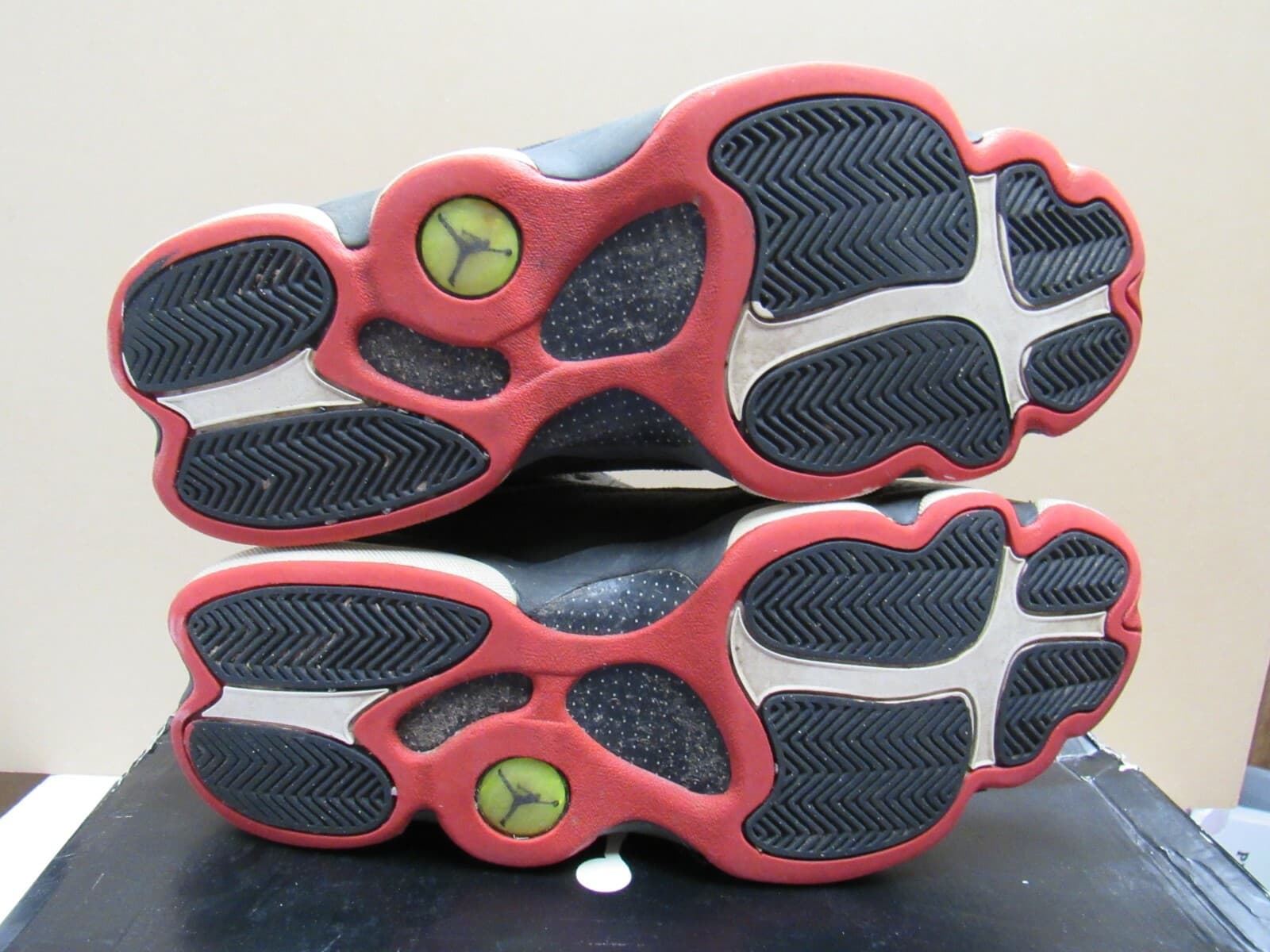 Air Jordan 13 Low Bred Size 11 Pre-Owned 310810-027 - Thumbnail 5