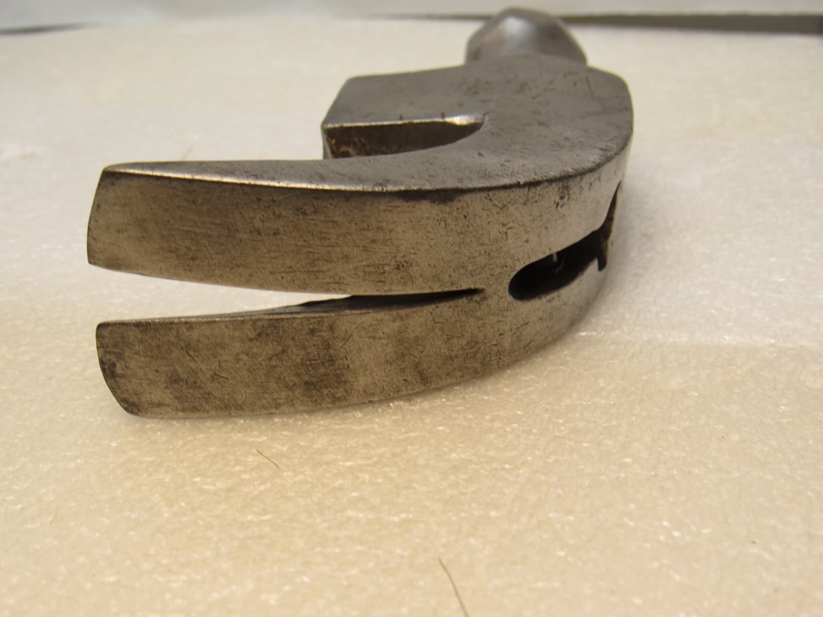 Vintage Cheney Nail Holding Curved Claw Hammer Head 1 lb. V5S - Thumbnail 7