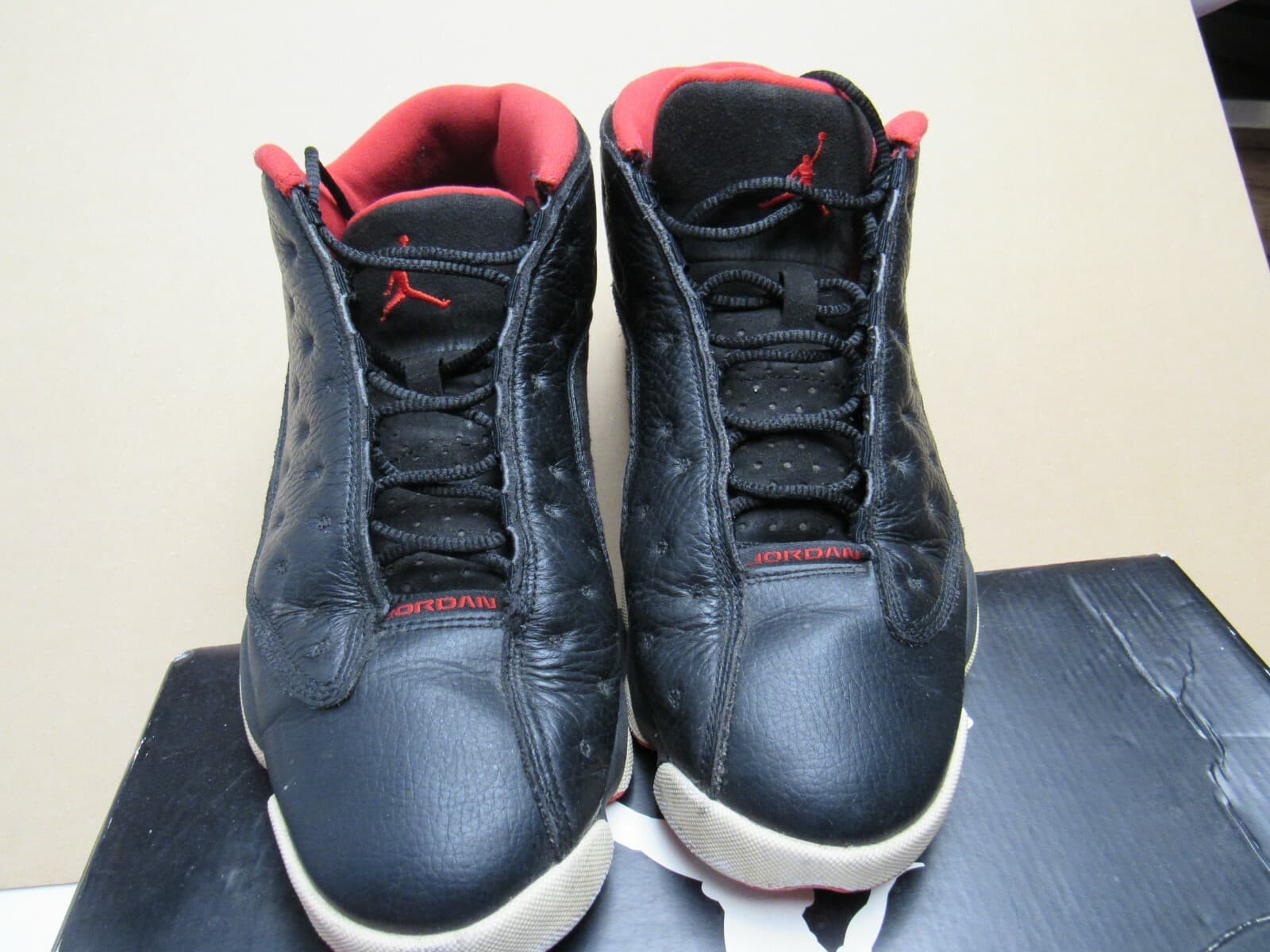 Air Jordan 13 Low Bred Size 11 Pre-Owned 310810-027 - Thumbnail 2