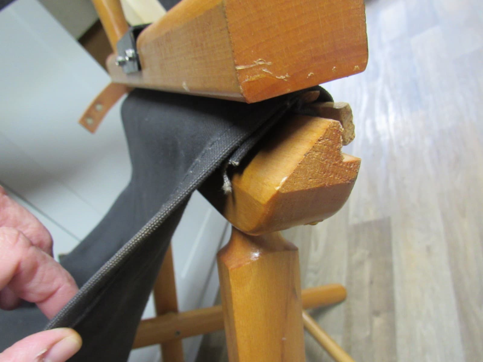 Vintage Gold Medal 33" Director's Chair w/ Arm Extensions Folding Wood Frame Y10 - Thumbnail 11