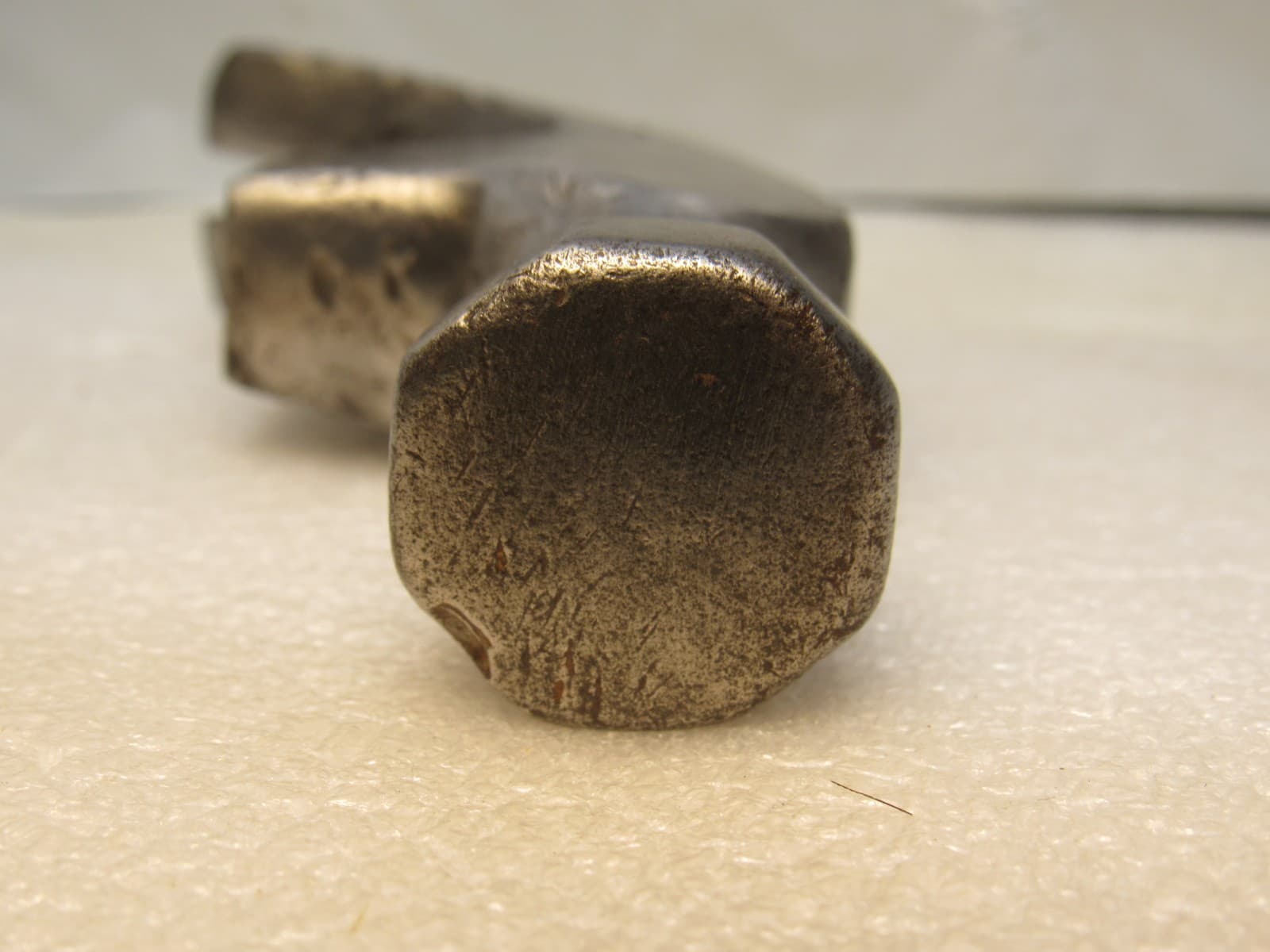 Vintage Cheney Nail Holding Curved Claw Hammer Head 1 lb. V5S - Thumbnail 4