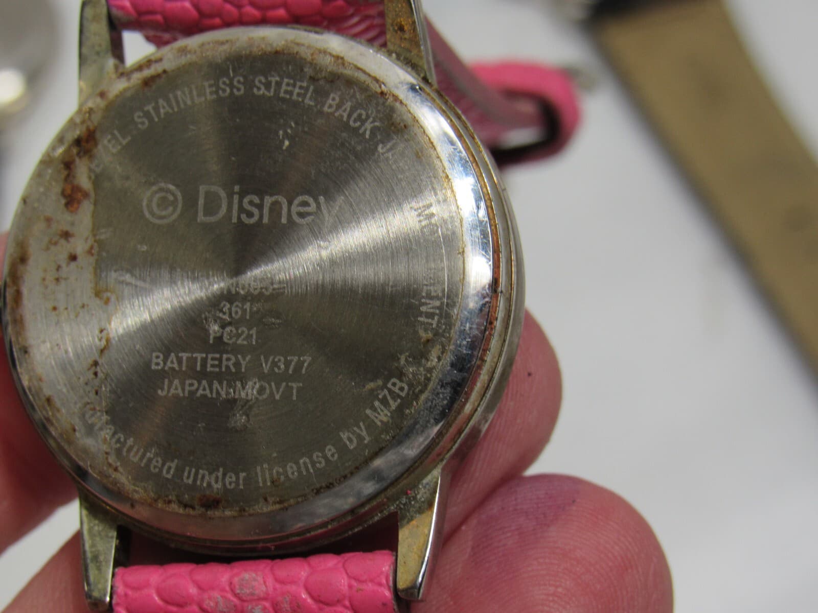 8 Disney Mickey & Minnie Mouse Mixed Untested Quartz Watches (K36K) - Thumbnail 10