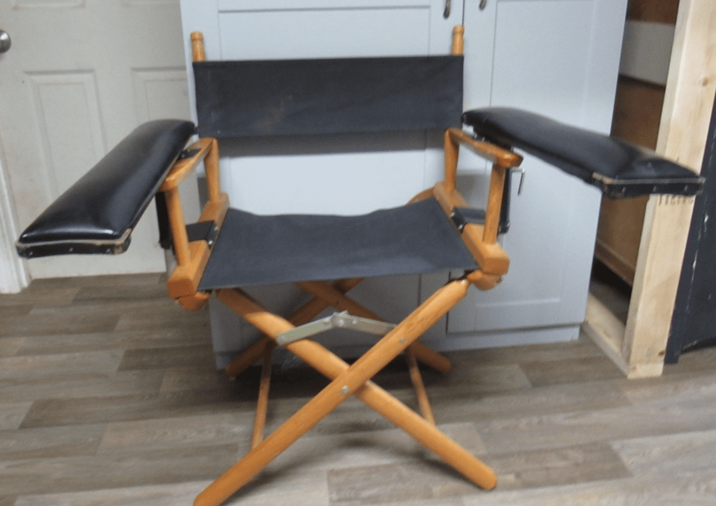 Vintage Gold Medal 33" Director's Chair w/ Arm Extensions Folding Wood Frame Y10 - Thumbnail 2