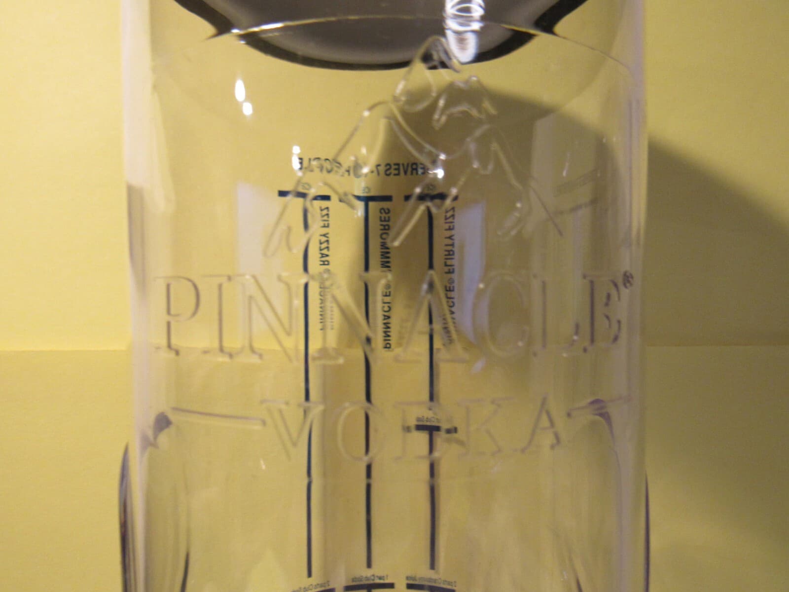 Pinnacle Vodka Acrylic Party Pitcher Mixer Shaker Drink Recipes Serves 7-10 G34M - Thumbnail 2
