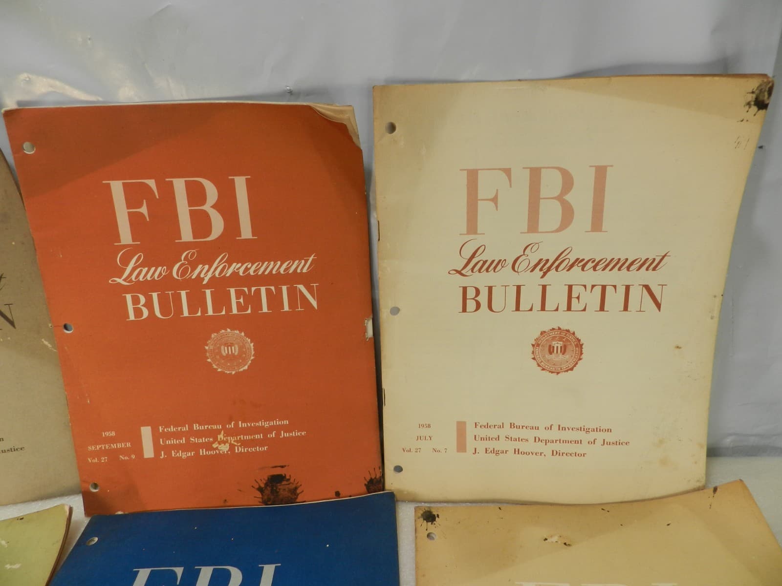 6 FBI Law Enforcement Bulletin 1958 Hoover Director (Y15JJ) - Thumbnail 3