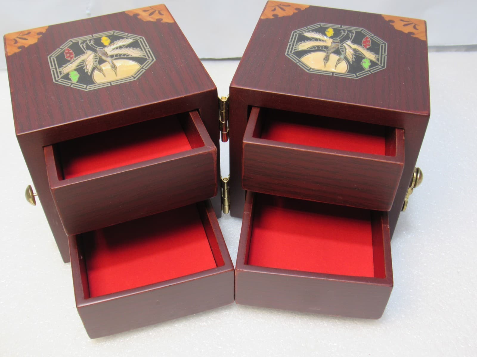 Vtg Asian Traditional Korean Mother of Pearl Inlay Lacquer Wood Jewelry Box W33J - Thumbnail 9