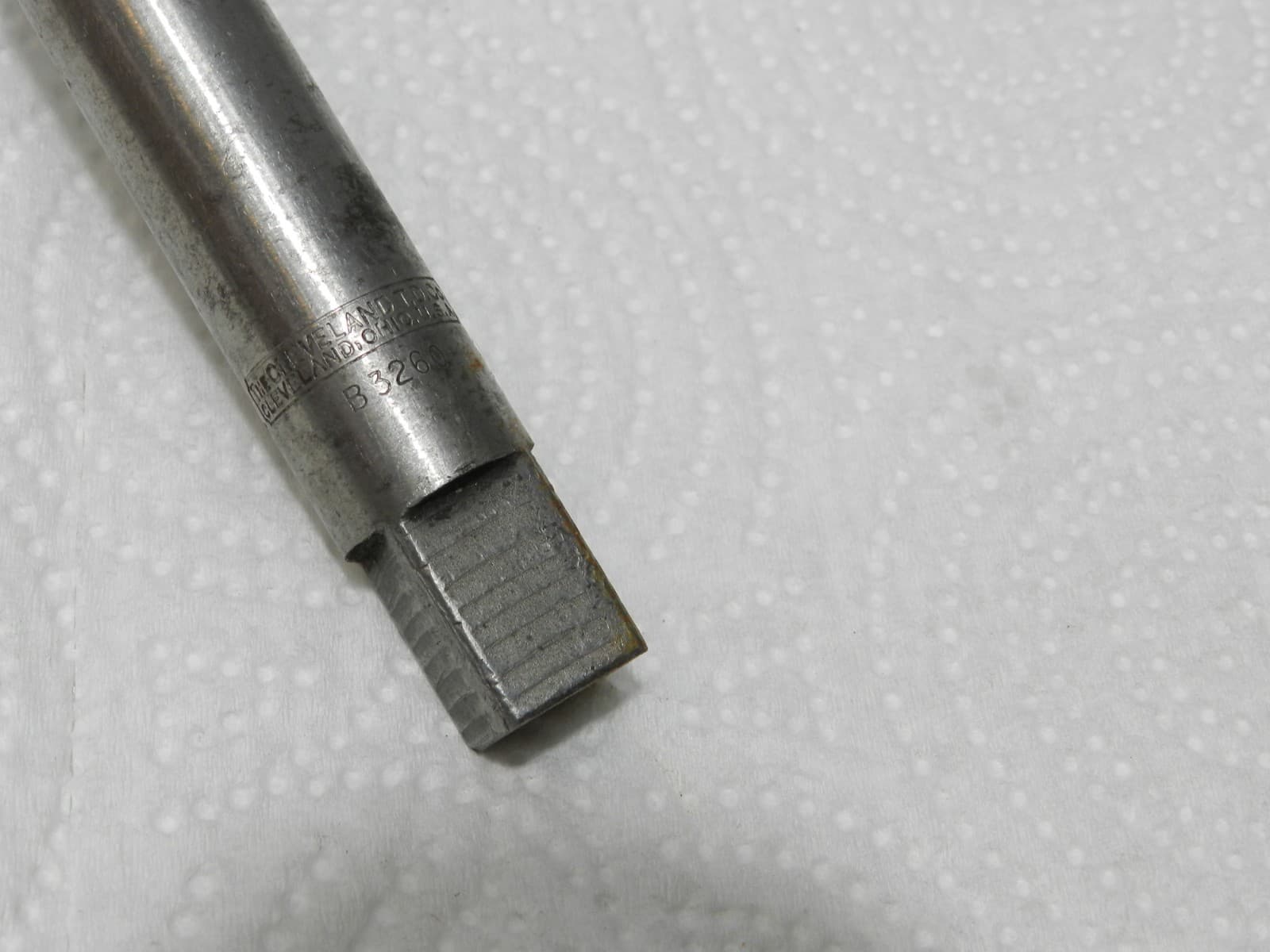 Cleveland 5/8 O. D. Hand Reamer Straight Shank Spiral Flute 8 flutes (C39JJ) - Thumbnail 3