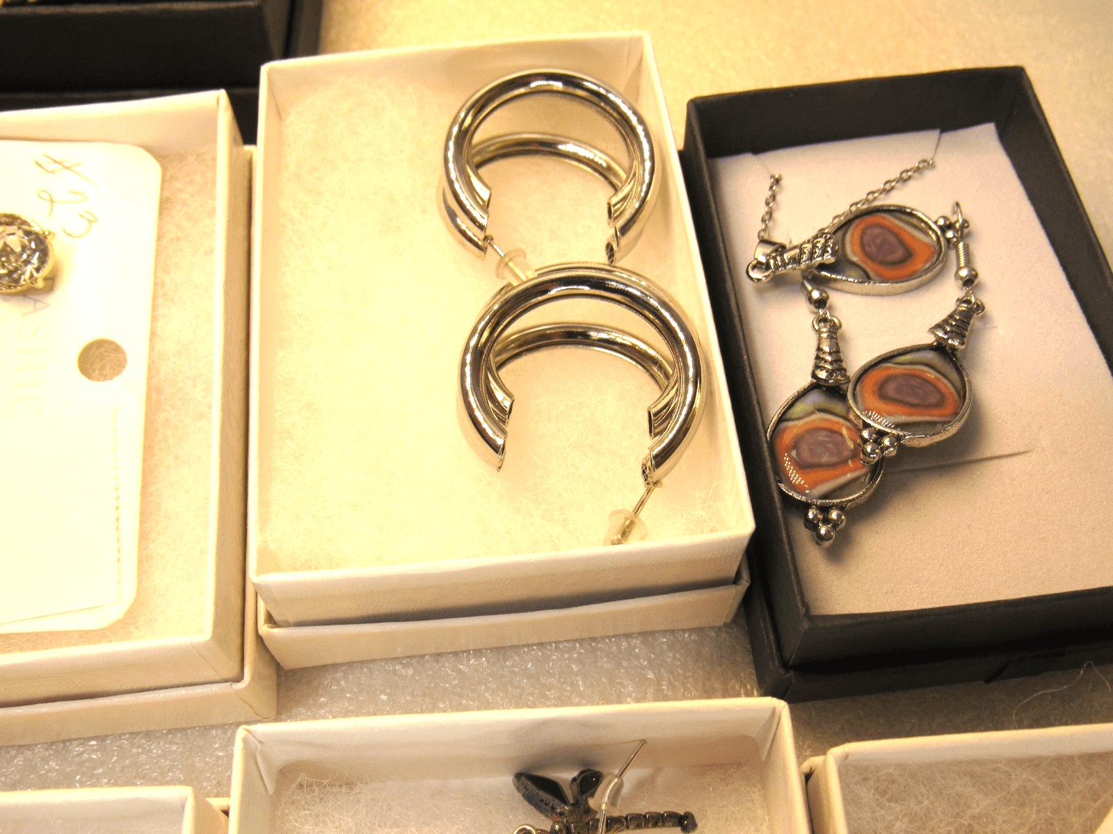 34 Pc New Fashion Jewerly Lot Necklaces Earrings Gift Boxes (Y14M) - Thumbnail 20