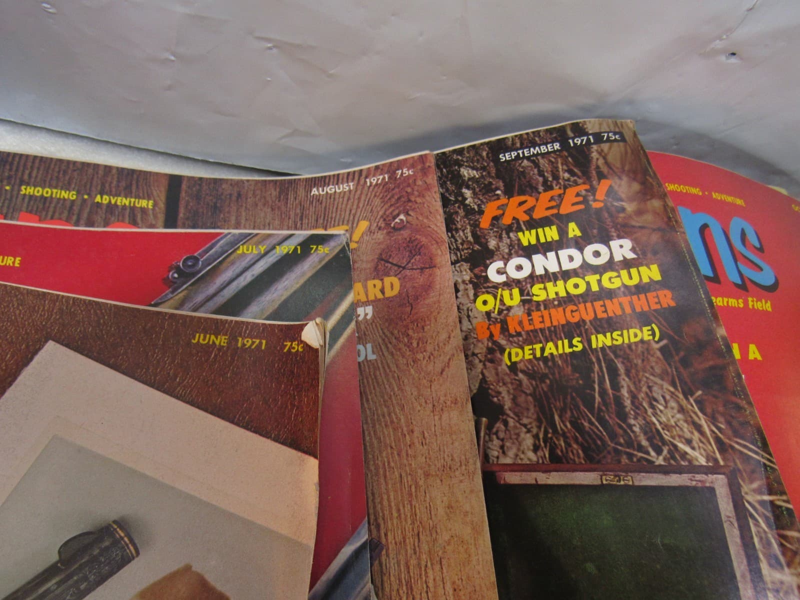 VTG Guns Magazine Lot of 44 - Handguns, Rifles, Combat Guns 60's 70's Y10JJ - Thumbnail 11