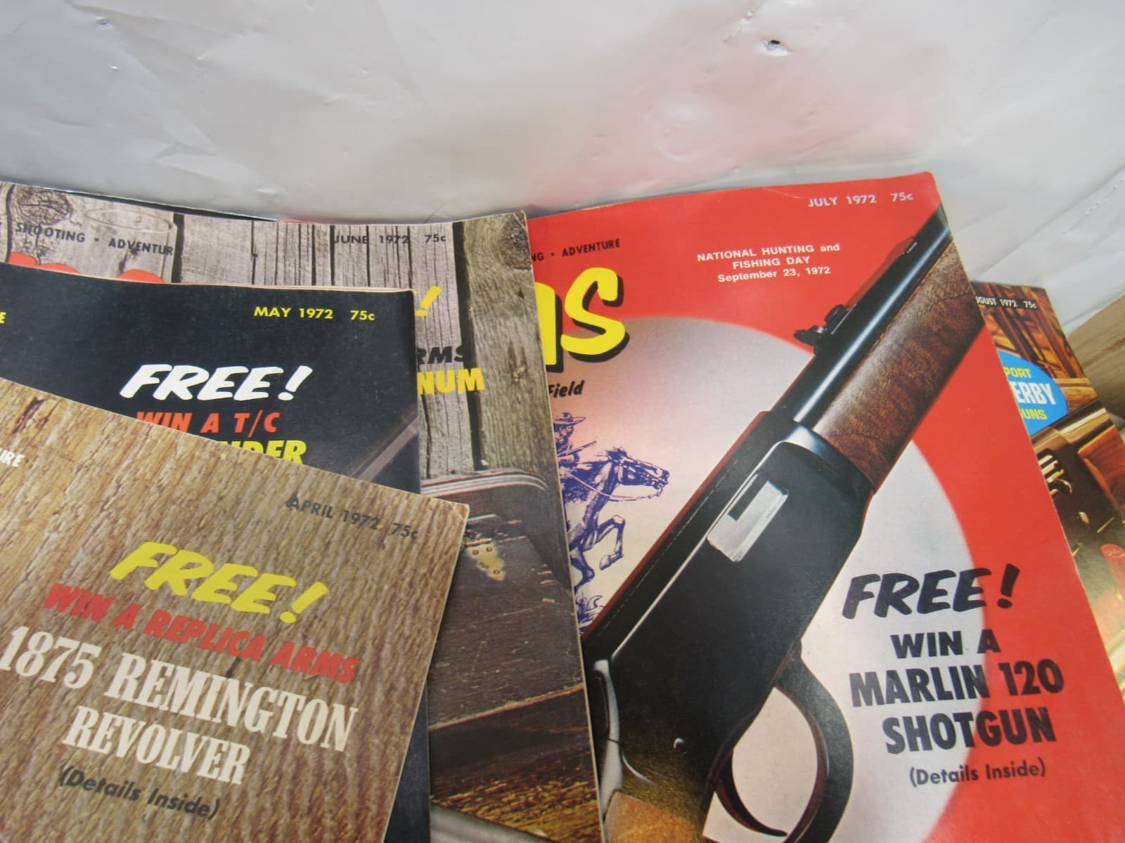 VTG Guns Magazine Lot of 44 - Handguns, Rifles, Combat Guns 60's 70's Y10JJ - Thumbnail 15