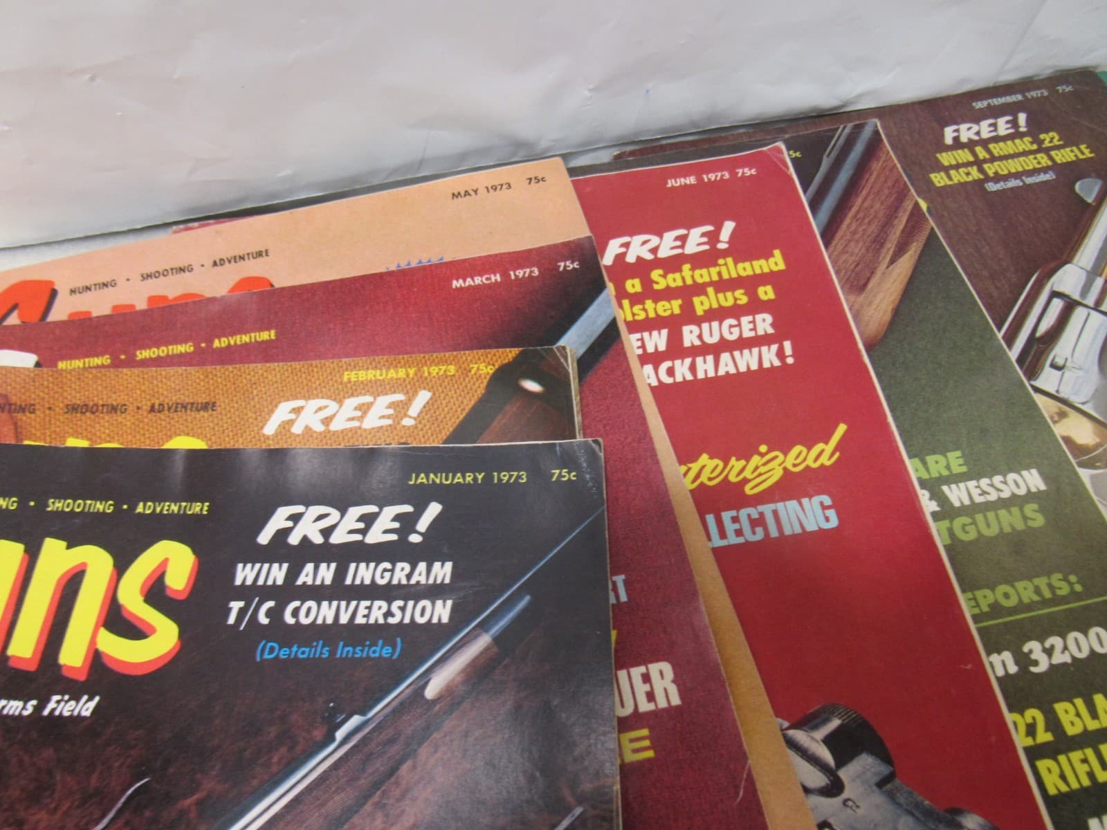 VTG Guns Magazine Lot of 44 - Handguns, Rifles, Combat Guns 60's 70's Y10JJ - Thumbnail 19