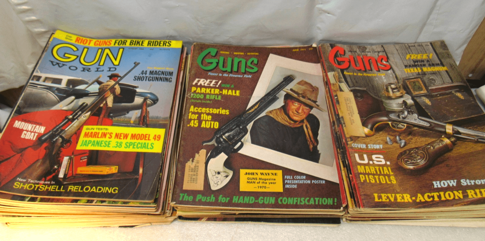 VTG Guns Magazine Lot of 44 - Handguns, Rifles, Combat Guns 60's 70's Y10JJ - Thumbnail 2