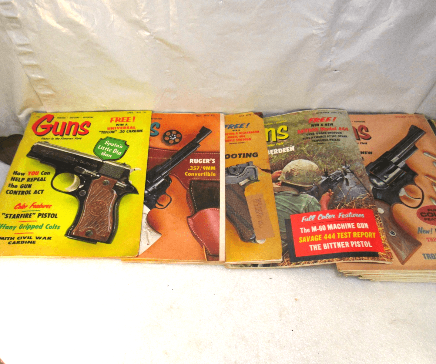 VTG Guns Magazine Lot of 44 - Handguns, Rifles, Combat Guns 60's 70's Y10JJ - Thumbnail 7