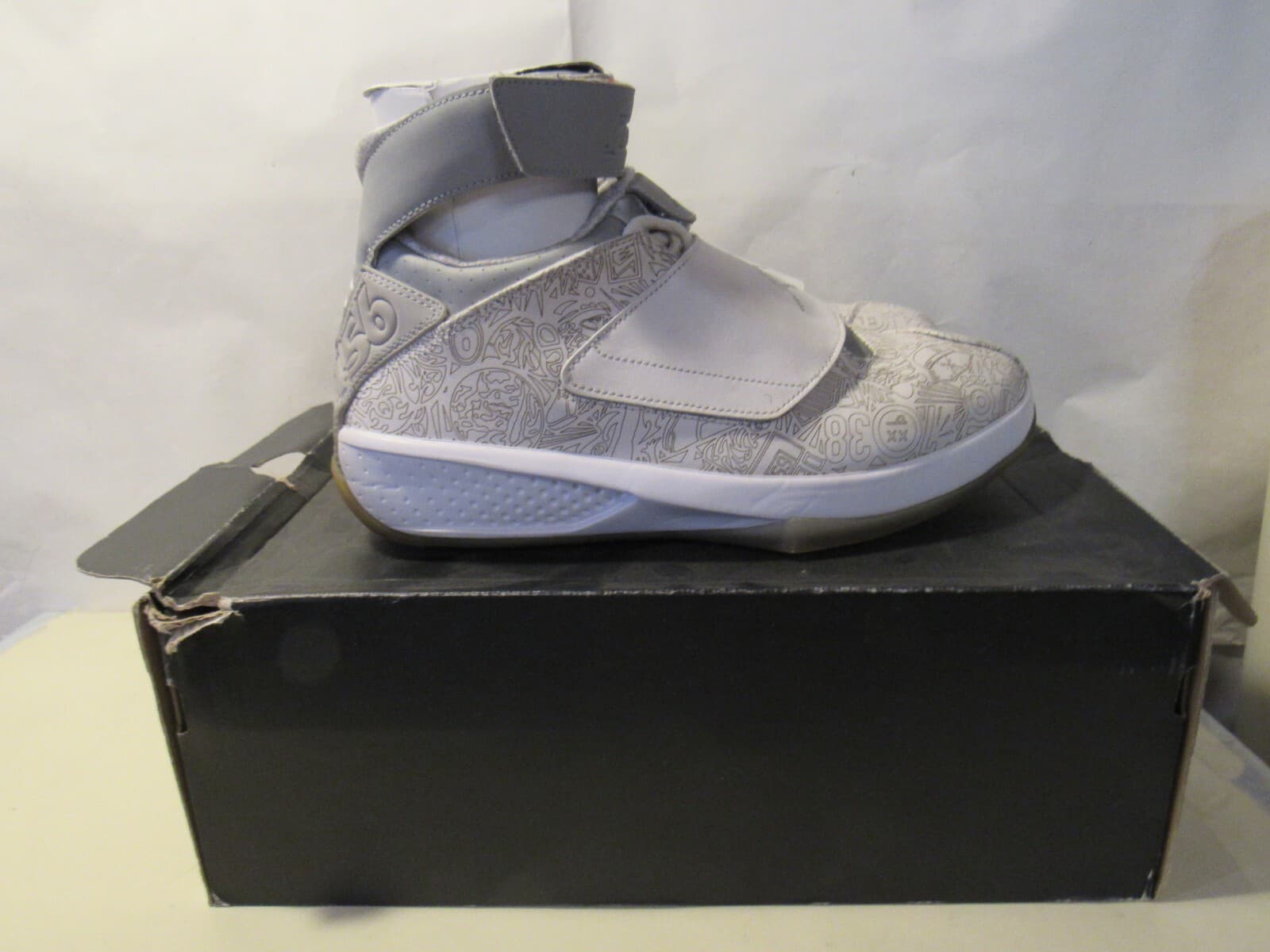Nike Air Jordan XX 20 Retro Laser Anniversary White Silver 743991-100 Sz 10 G46 - Thumbnail 2