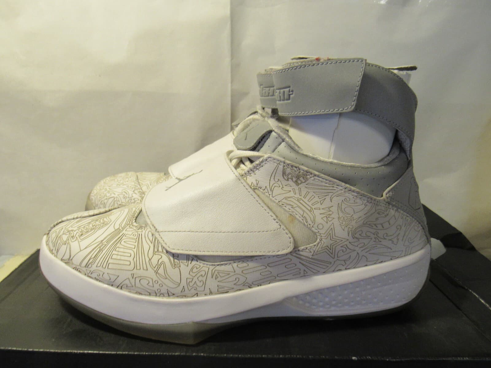Nike Air Jordan XX 20 Retro Laser Anniversary White Silver 743991-100 Sz 10 G46 - Thumbnail 5