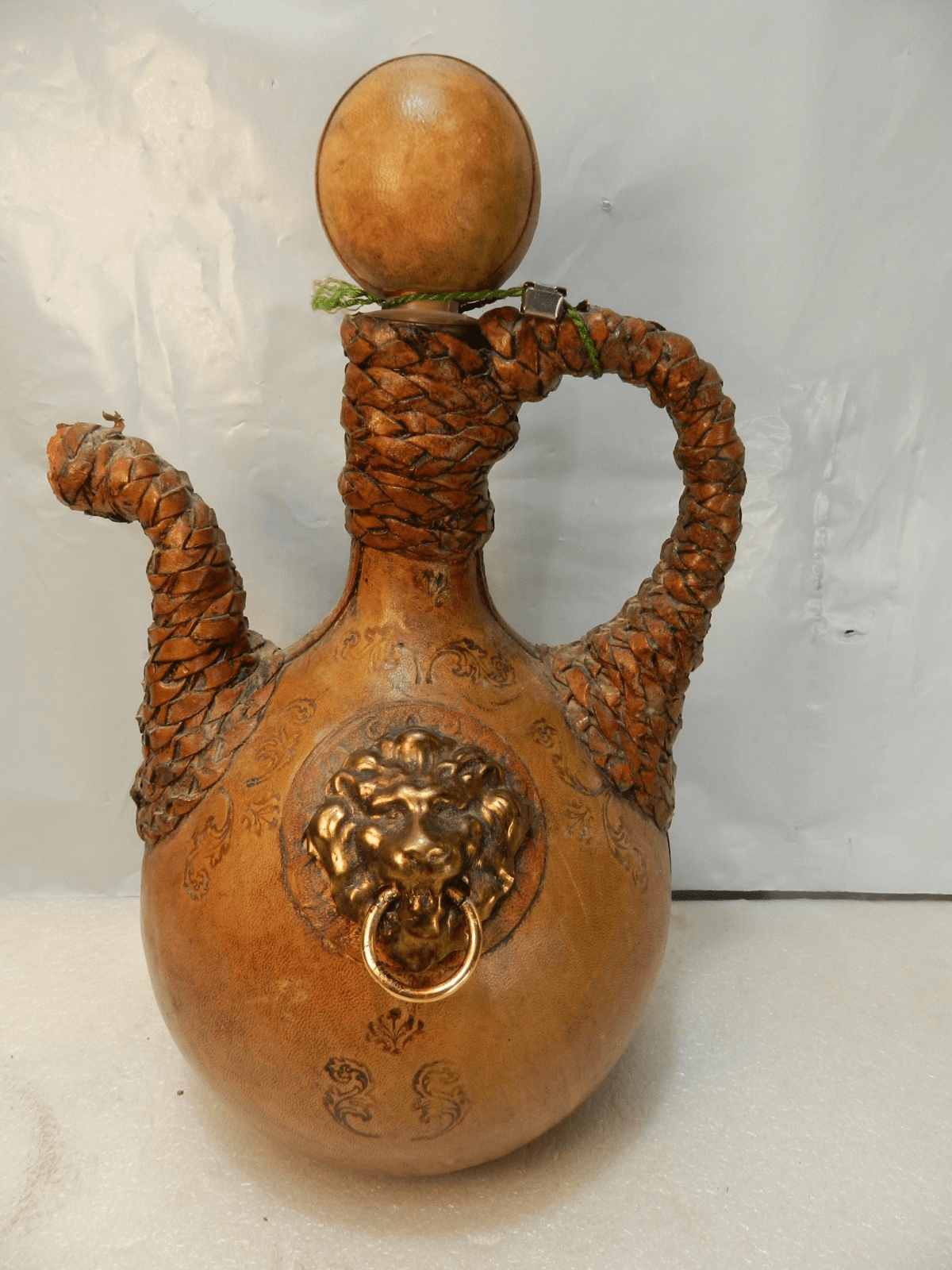 Vintage Italian Leather HandWrapped Decanter Bottle Lion Head Design Empty Y17J - Thumbnail 2