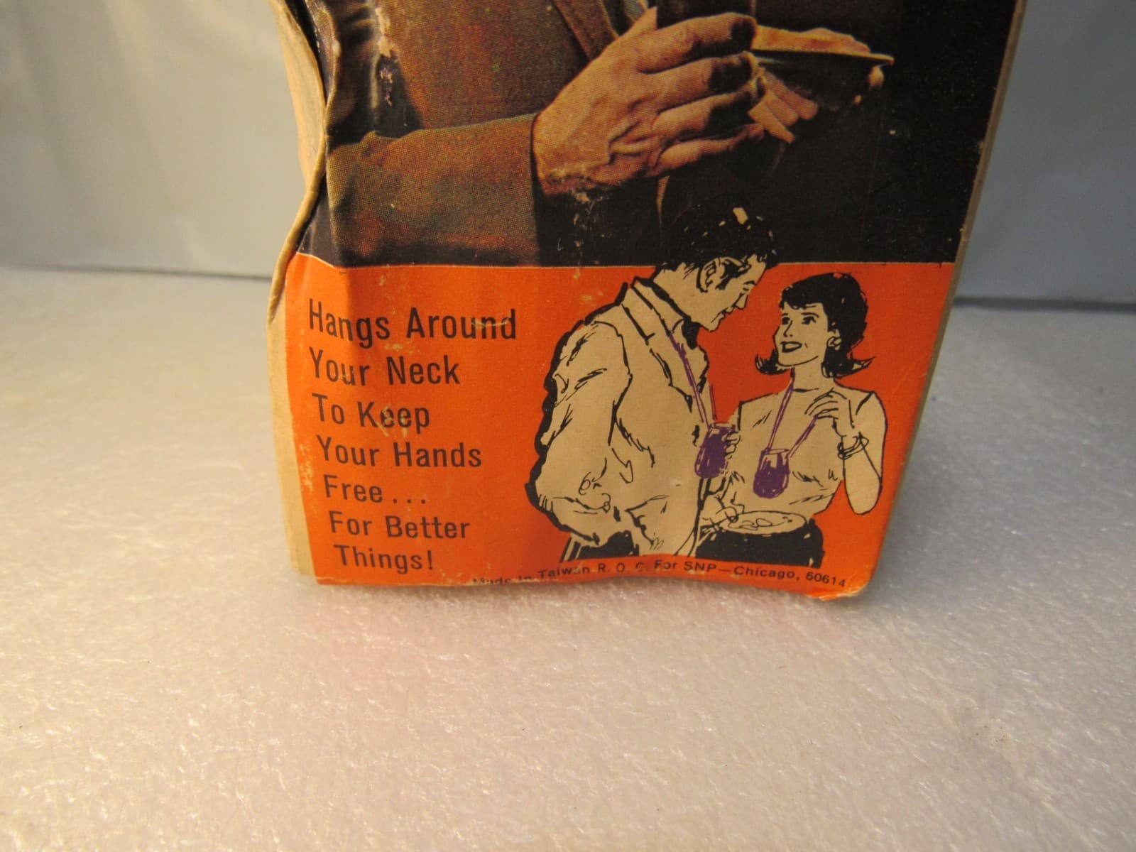 Vintage 70s Swinger Party Glass & Neck Chain Novelty Disco Hands Free W38J - Thumbnail 3