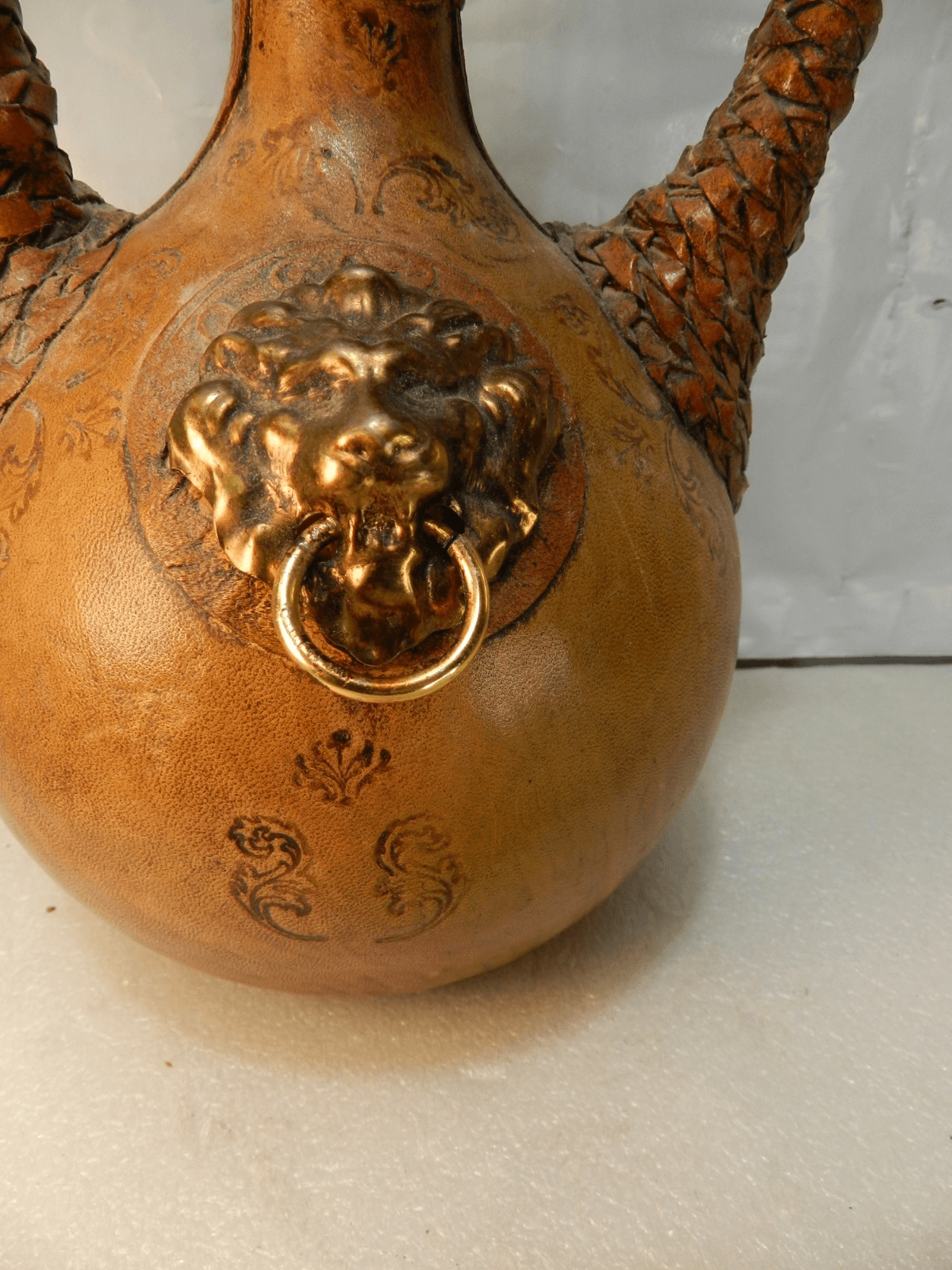 Vintage Italian Leather HandWrapped Decanter Bottle Lion Head Design Empty Y17J - Thumbnail 3