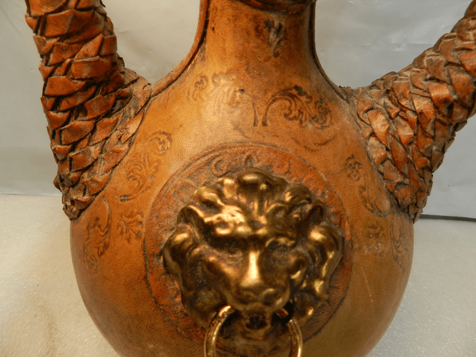 Vintage Italian Leather HandWrapped Decanter Bottle Lion Head Design Empty Y17J - Thumbnail 4