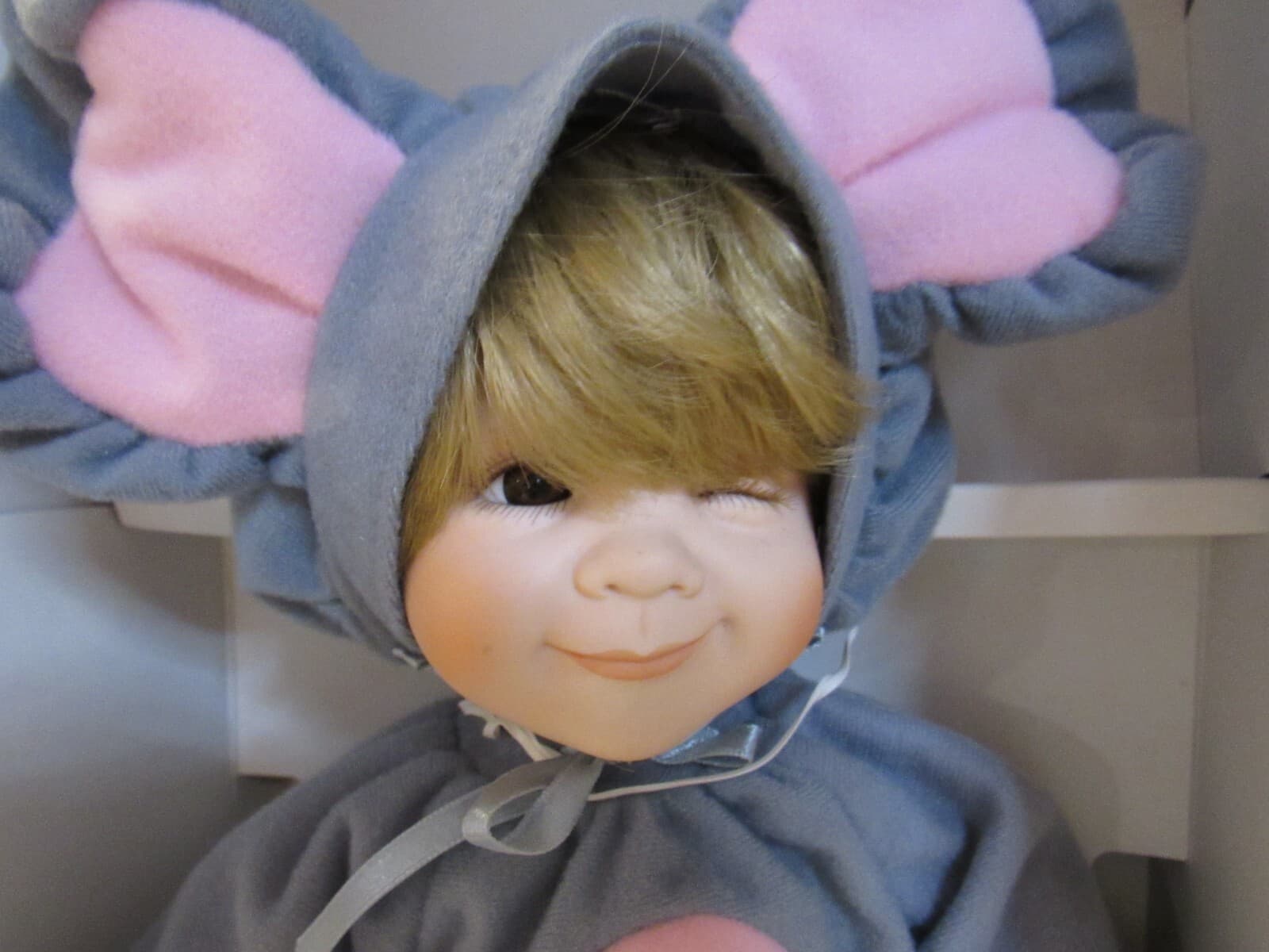 William Tung "Max" Mouse 15" Doll in box T16J - Thumbnail 2