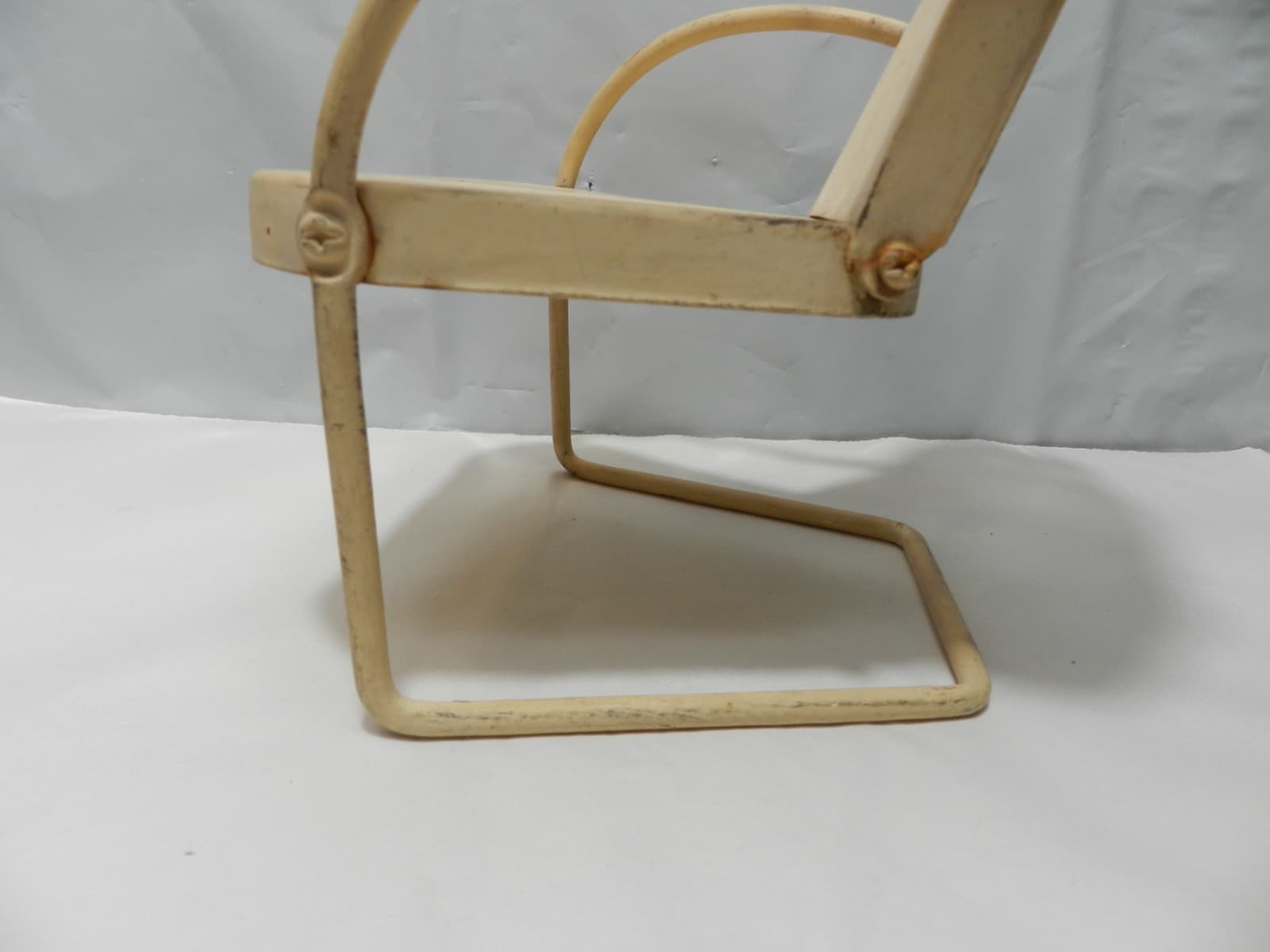 VINTAGE DOLL METAL LAWN CHAIR SCALLOPED BACK Outdoor Retro 9" Z74S - Thumbnail 5