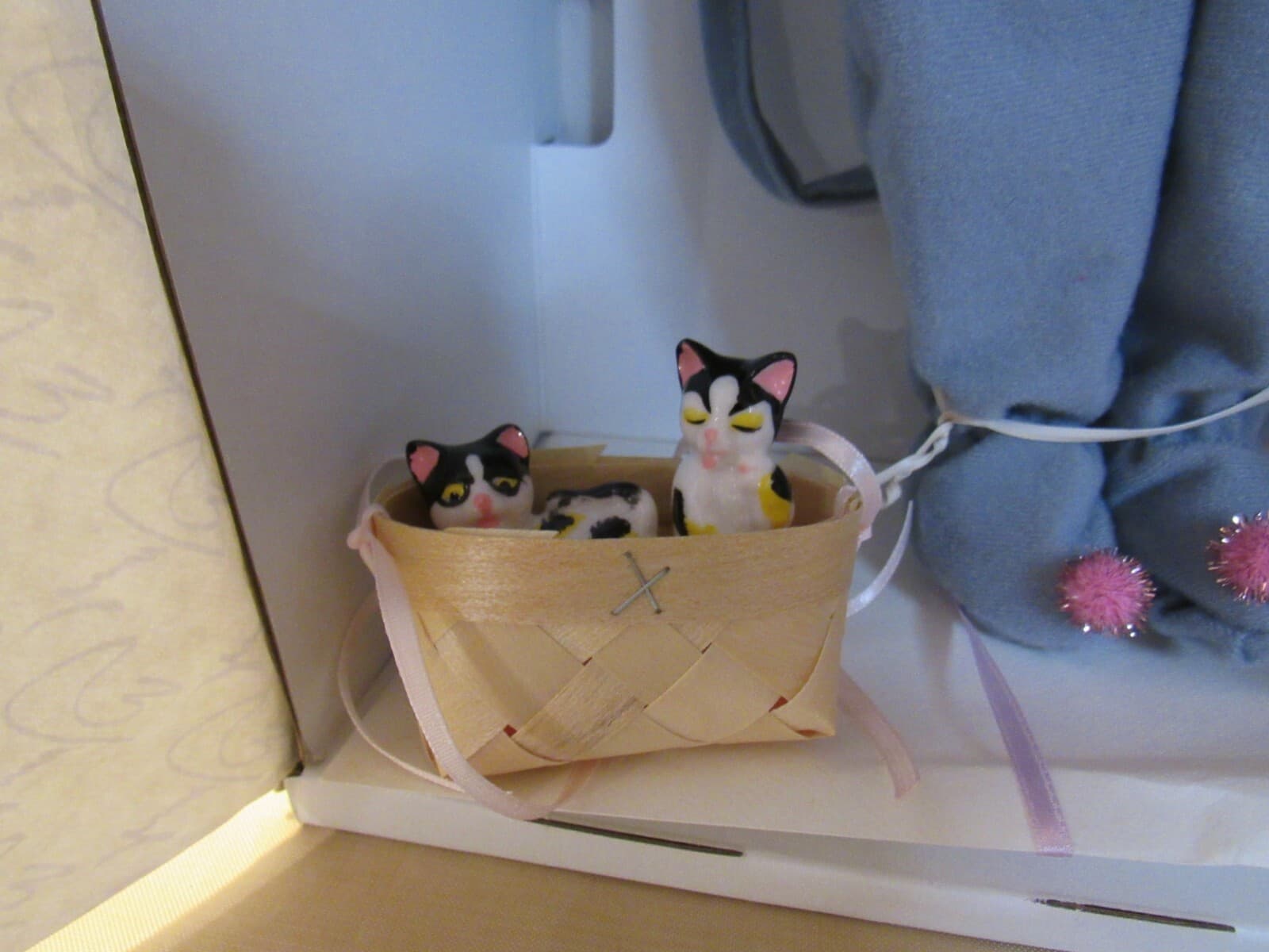 William Tung "Max" Mouse 15" Doll in box T16J - Thumbnail 4