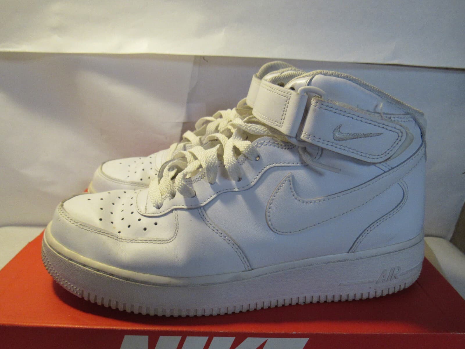 NIKE Air Force 1 Mid '07 Triple White Men's Sneakers CW2289-111 Size 9.5 T19K - Thumbnail 3