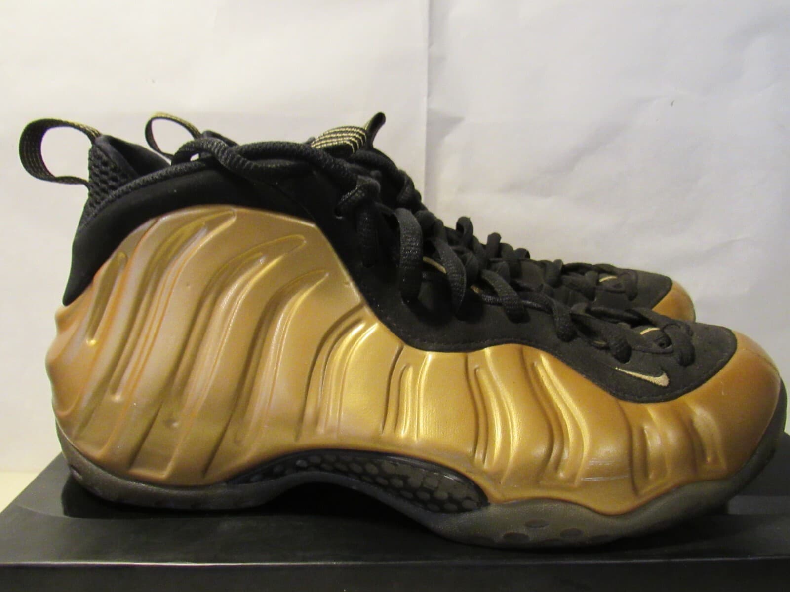 Nike Air Foamposite One Metallic Gold 2015 Size 10 314996-700 Black Gold G41K - Thumbnail 2