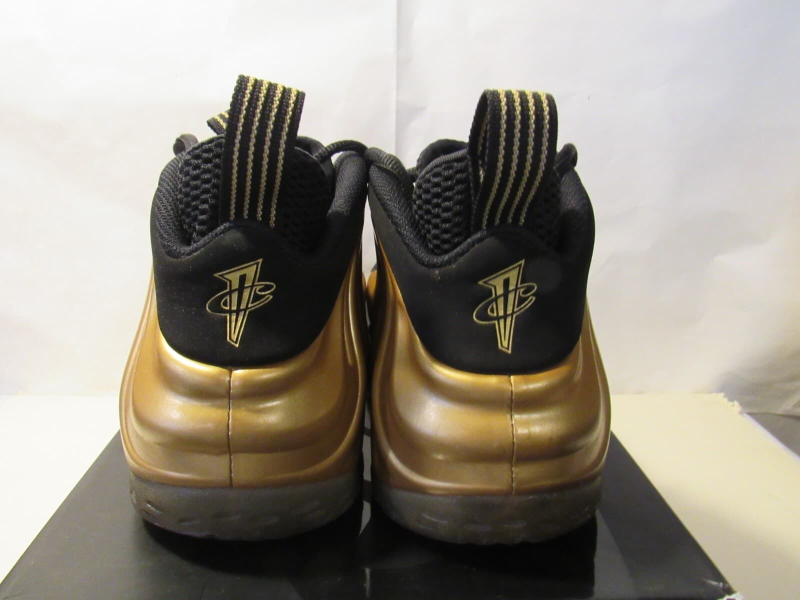 Nike Air Foamposite One Metallic Gold 2015 Size 10 314996-700 Black Gold G41K - Thumbnail 5