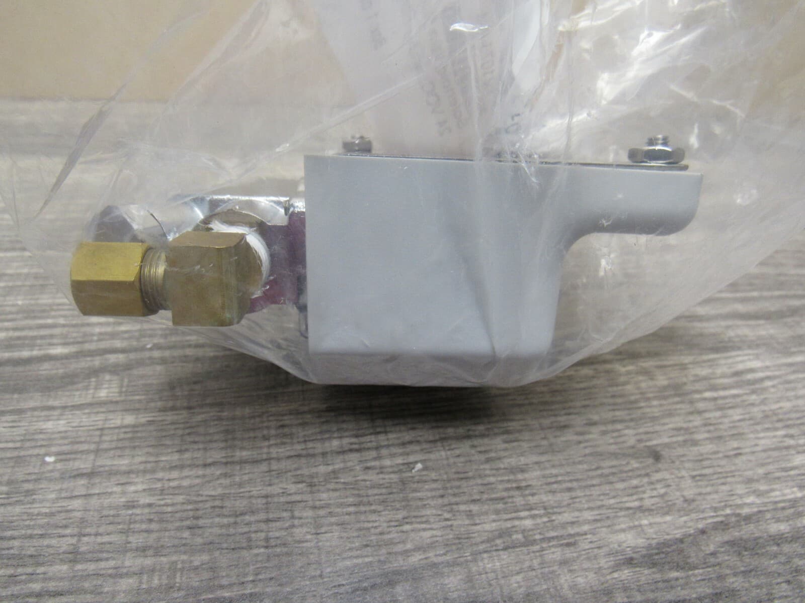 High Pressure Stainless Energy Save Electric Solenoid Valve NC 1/4" Inch 24V DC - Thumbnail 5