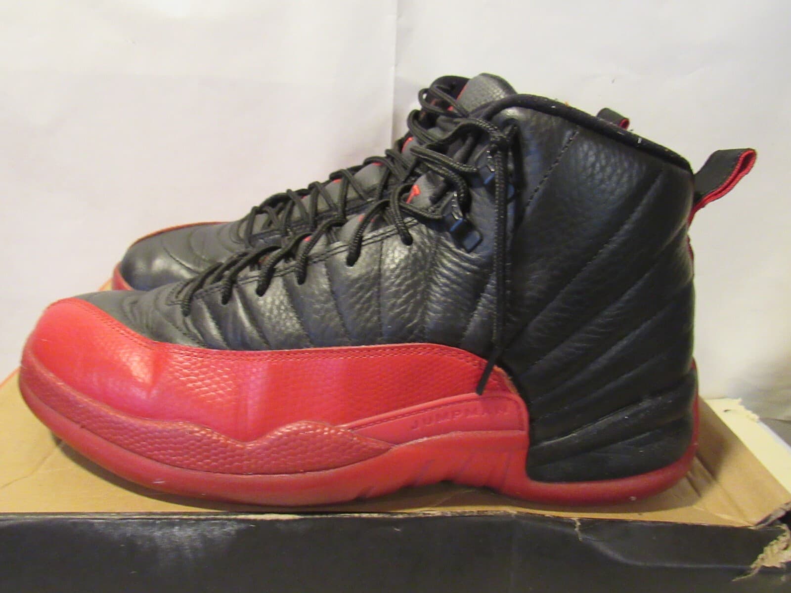 Jordan 12 Retro Mid Flu Game 130690002 Red/Black Size Mens 10 G59K - Thumbnail 3