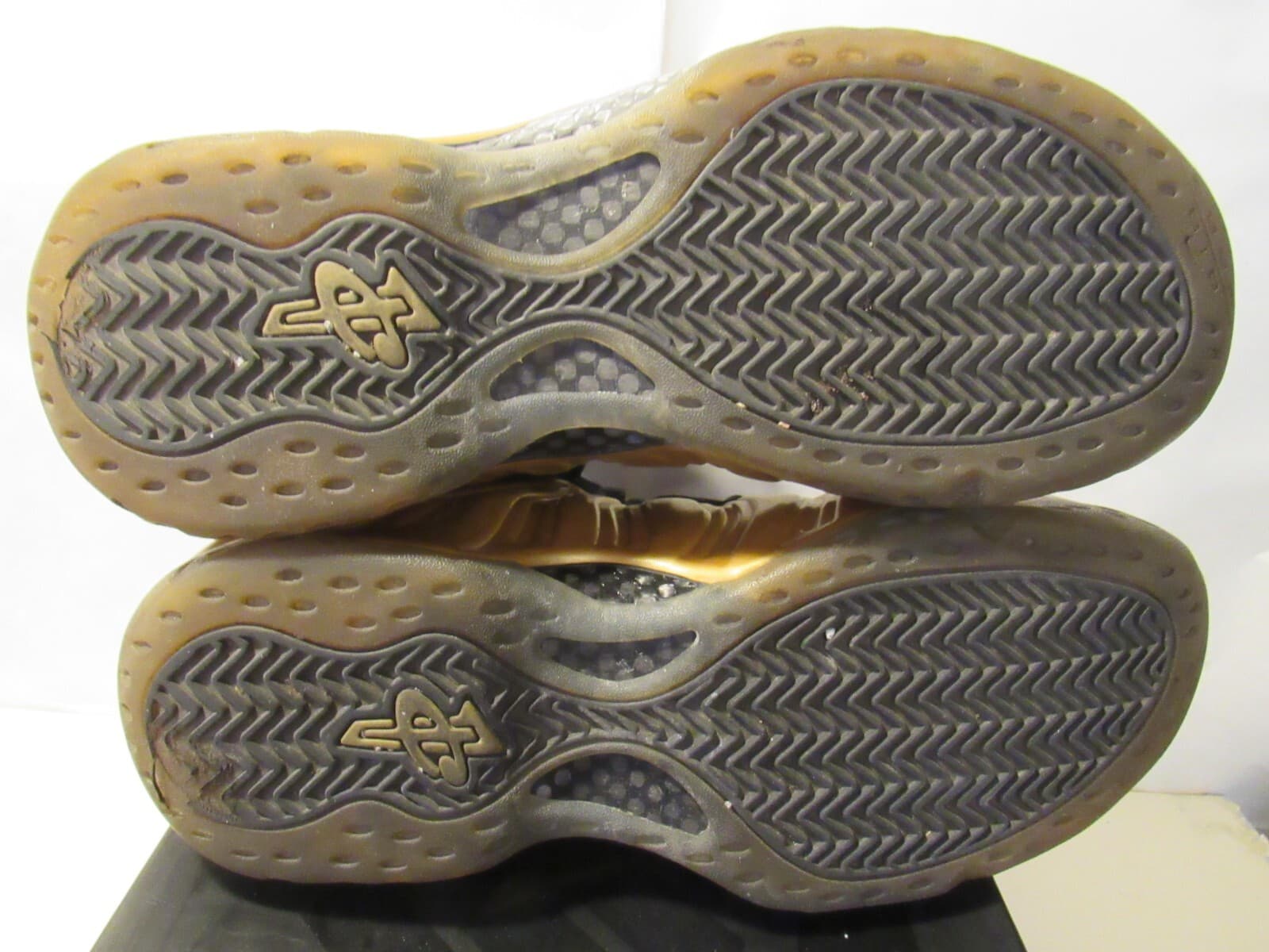 Nike Air Foamposite One Metallic Gold 2015 Size 10 314996-700 Black Gold G41K - Thumbnail 11