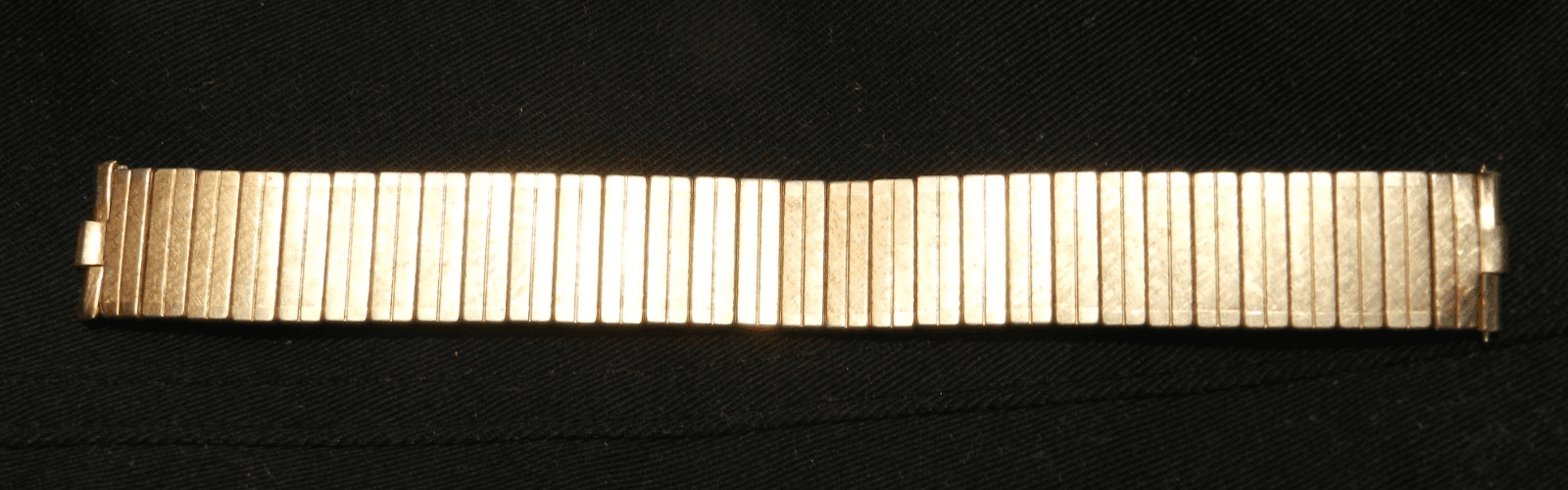 Vintate JB Champion Presto-Flex 10KT Gold Filled Stretch Band (G15S)