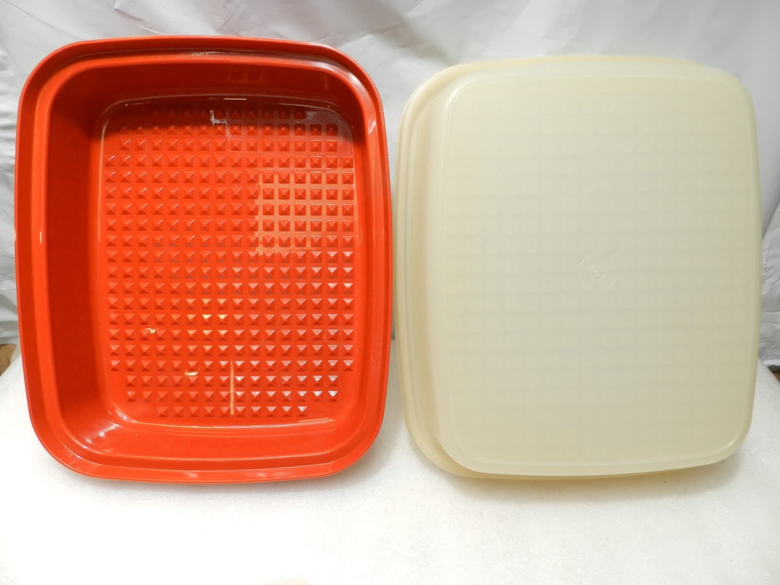 Tupperware Paprika Red Season N Serve Meat Marinade Container 10x12 1294-4 G20J - Thumbnail 2