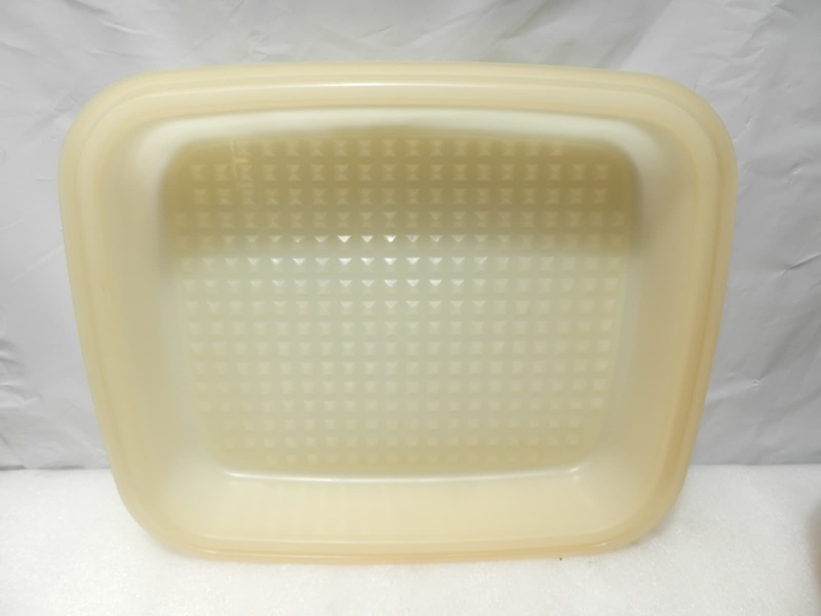 Tupperware Paprika Red Season N Serve Meat Marinade Container 10x12 1294-4 G20J - Thumbnail 6