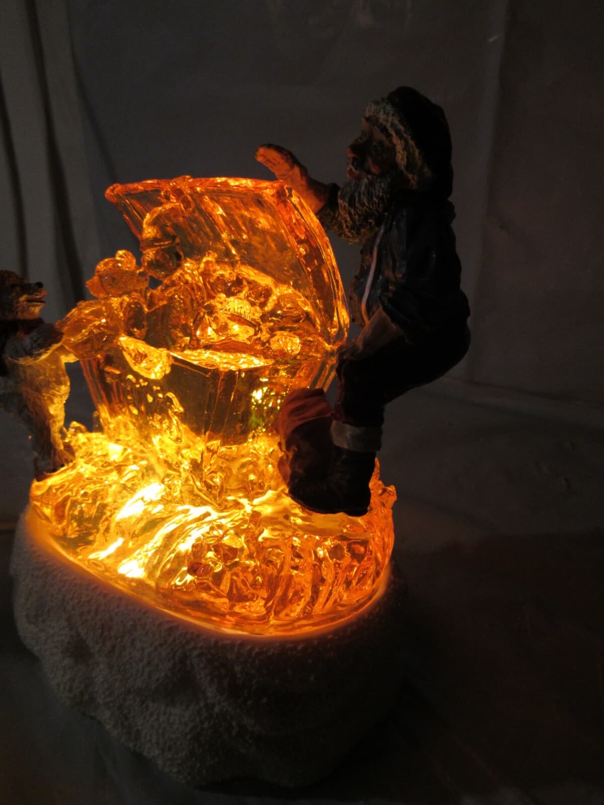1996 Figi Santa "Room for One More" ice sculpture / A Secret Recipe light up M48 - Thumbnail 13