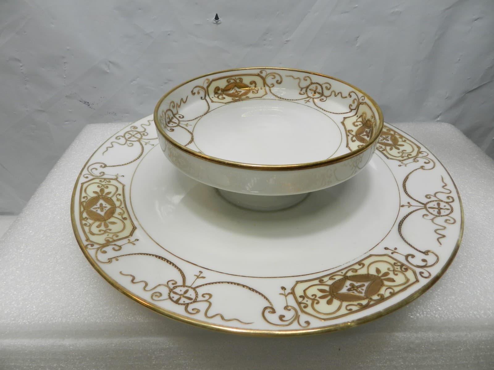 Vintage Nippon Hand Painted Two Tiered Serving Dish Gold Trim (H30J)