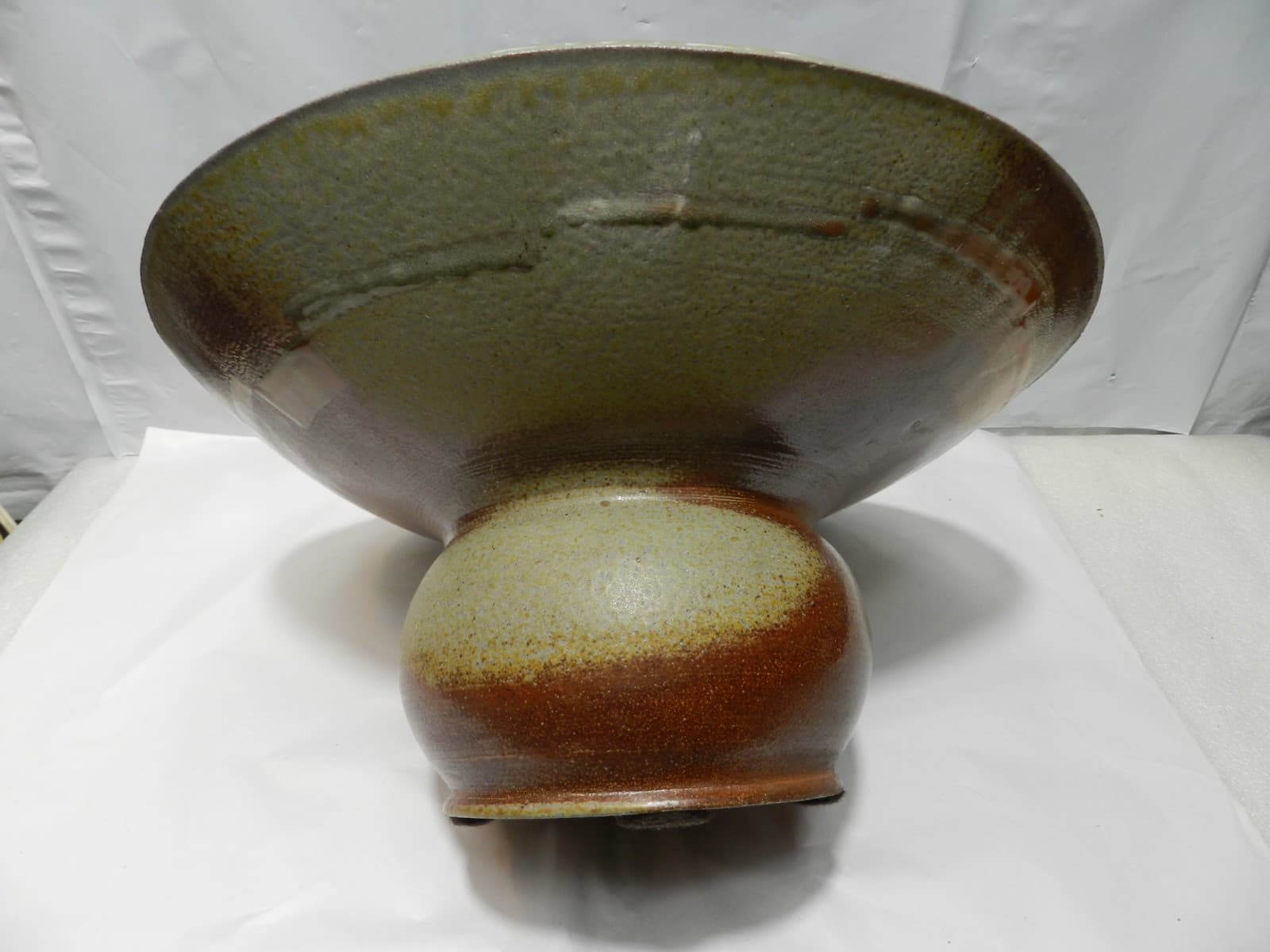 12.5" Ceramic Pottery Footed Serving Bowl Etched Flared Rim Earth Tones Z85S - Thumbnail 5