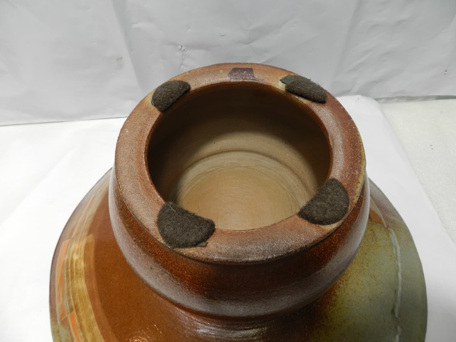 12.5" Ceramic Pottery Footed Serving Bowl Etched Flared Rim Earth Tones Z85S - Thumbnail 7
