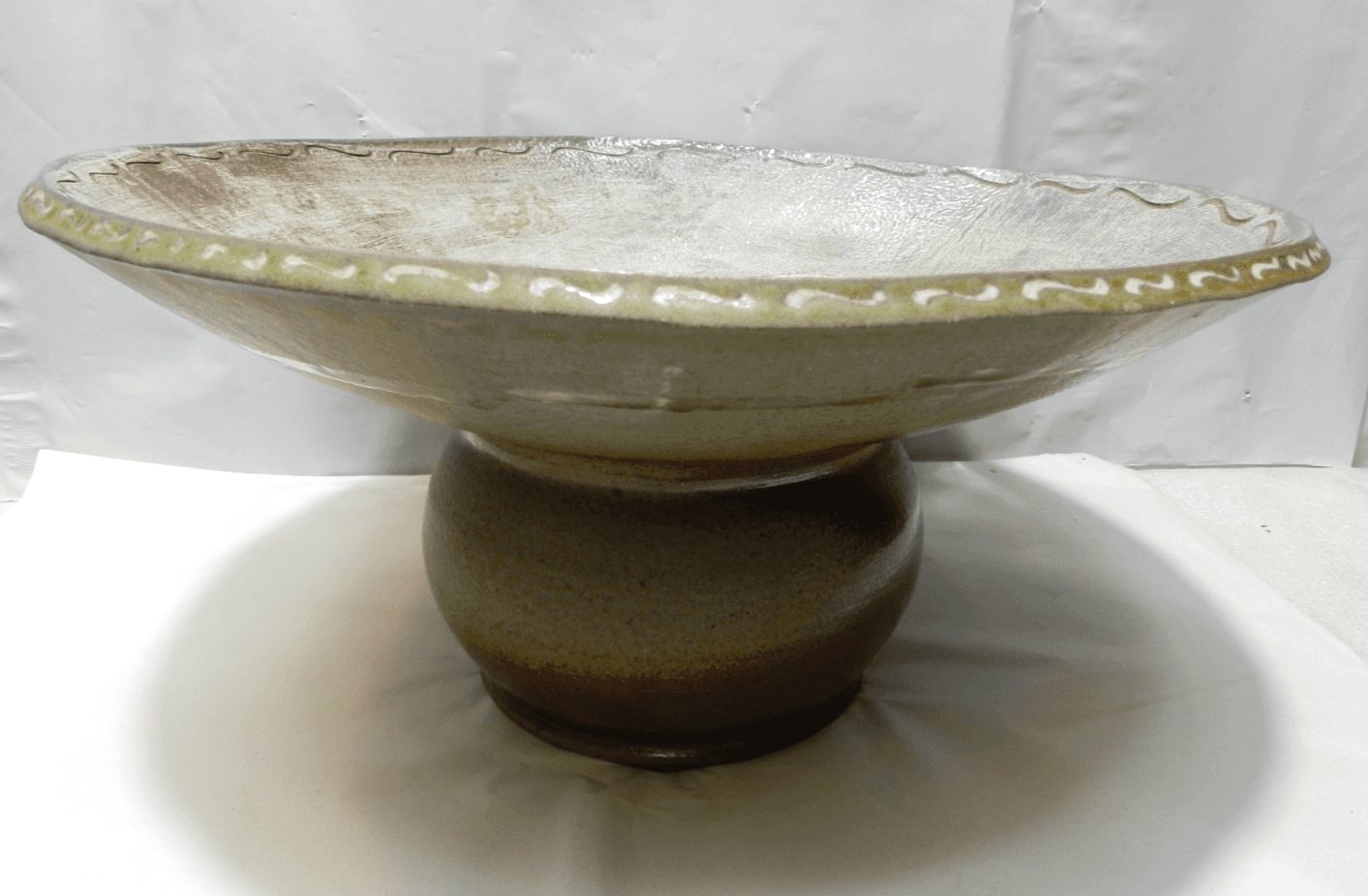 12.5" Ceramic Pottery Footed Serving Bowl Etched Flared Rim Earth Tones Z85S