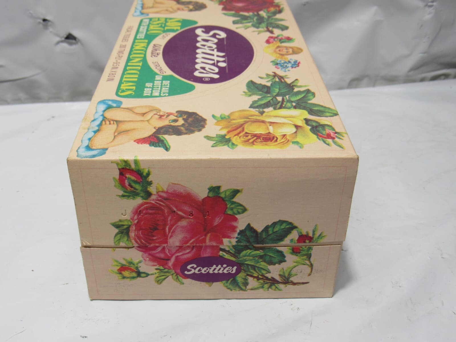 Vintage 1980s UnOpened Scotties Tissue Box Cherubs, Birds & Flowers (R22J) - Thumbnail 3